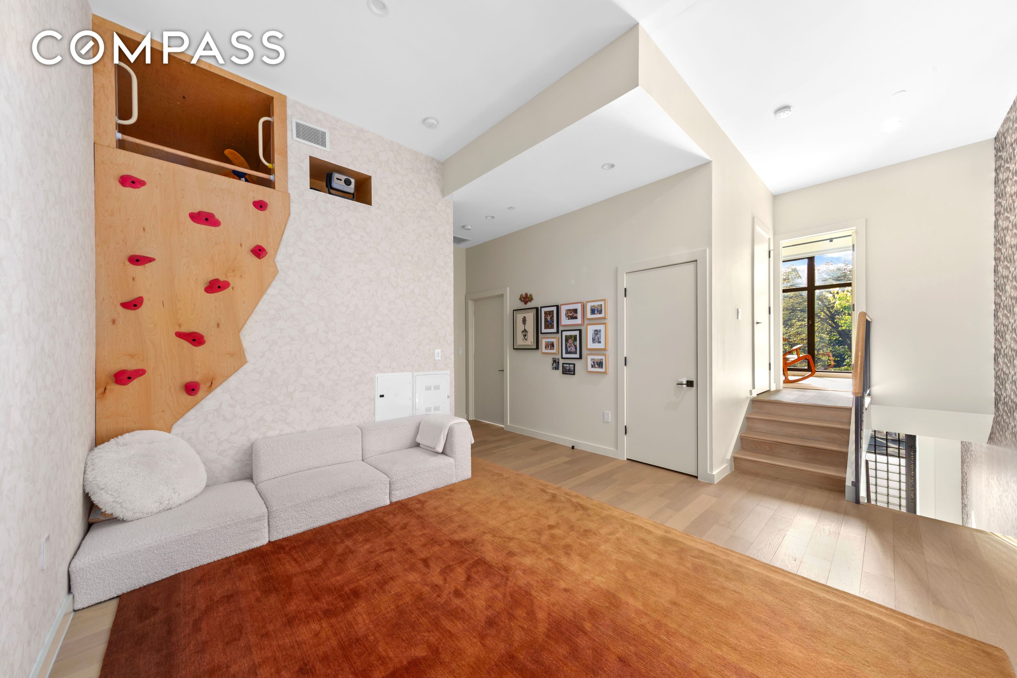 #17 photo, 1080 Lorimer Street, Greenpoint , NY 11222