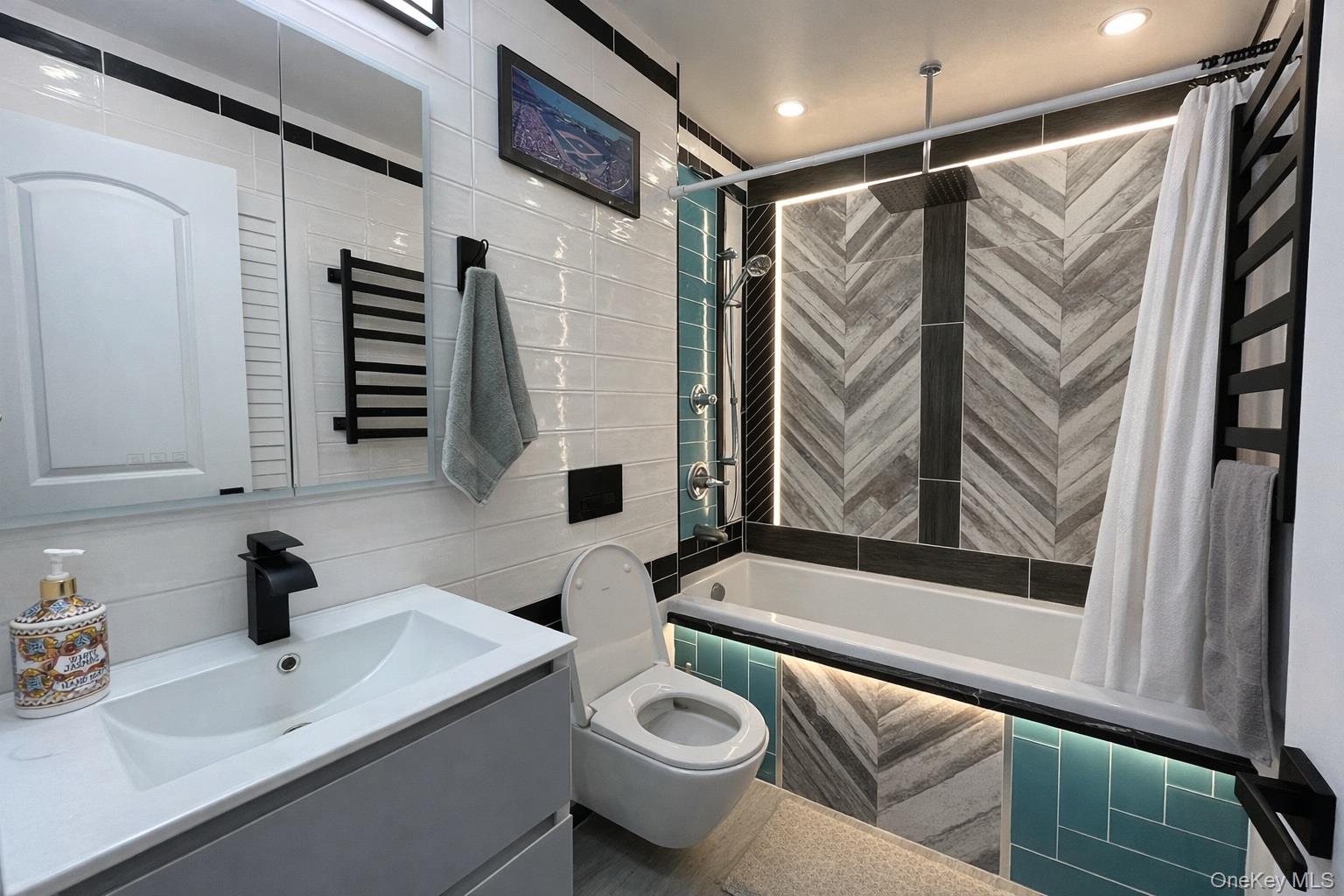 #15 photo, 7252 Metropolitan Avenue, Middle Village , NY 11379