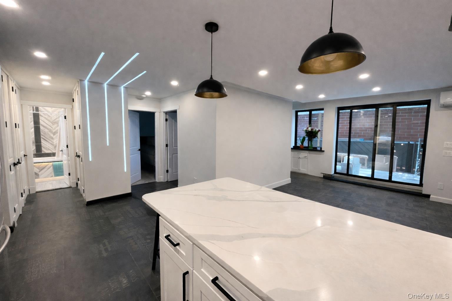 #5 photo, 7252 Metropolitan Avenue, Middle Village , NY 11379