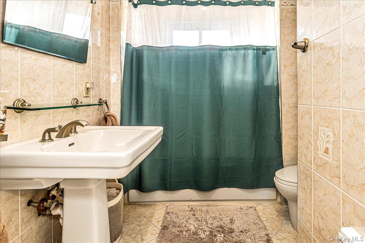 #10 photo, 85 Unqua Road, Нассау ‖ Massapequa , NY 11758