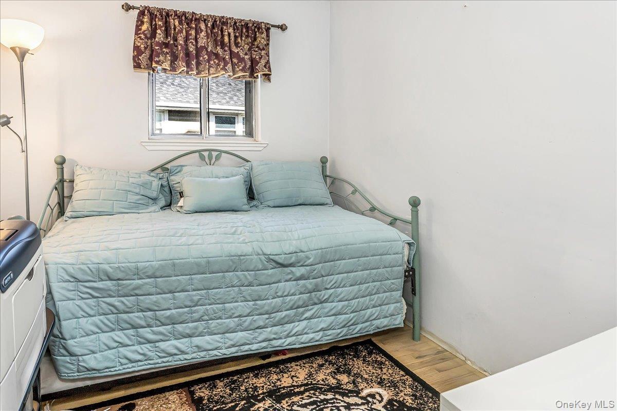 #11 photo, 85 Unqua Road, Нассау ‖ Massapequa , NY 11758