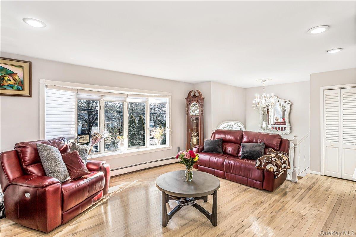 #6 photo, 85 Unqua Road, Нассау ‖ Massapequa , NY 11758