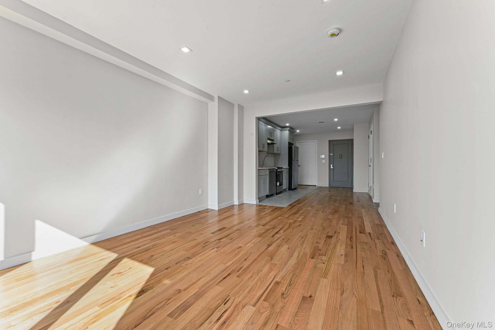 #16 photo, 444 Graham Avenue, Brooklyn , NY 11211