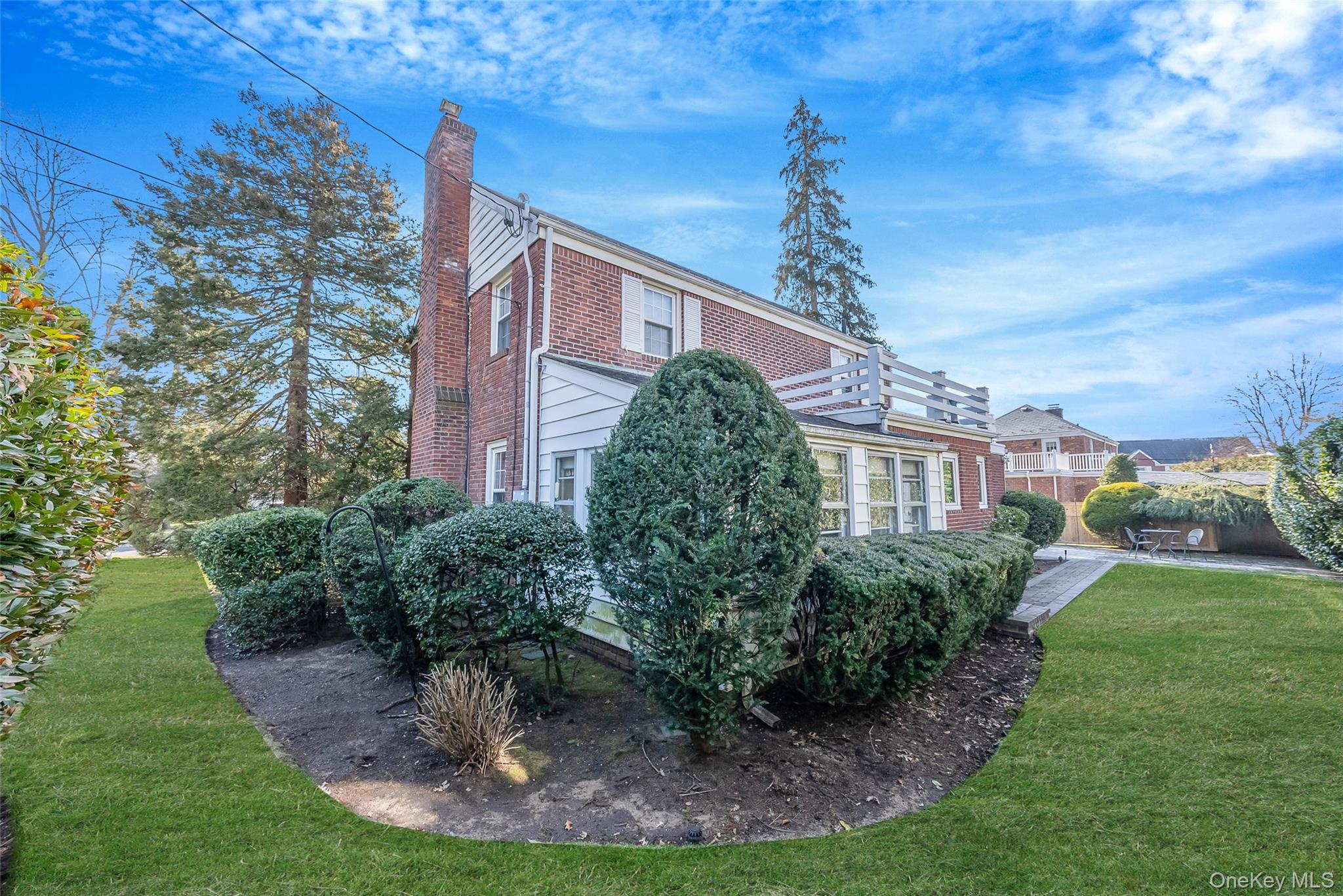 #9 photo, 15 Seeley Court, Malverne , NY 11565