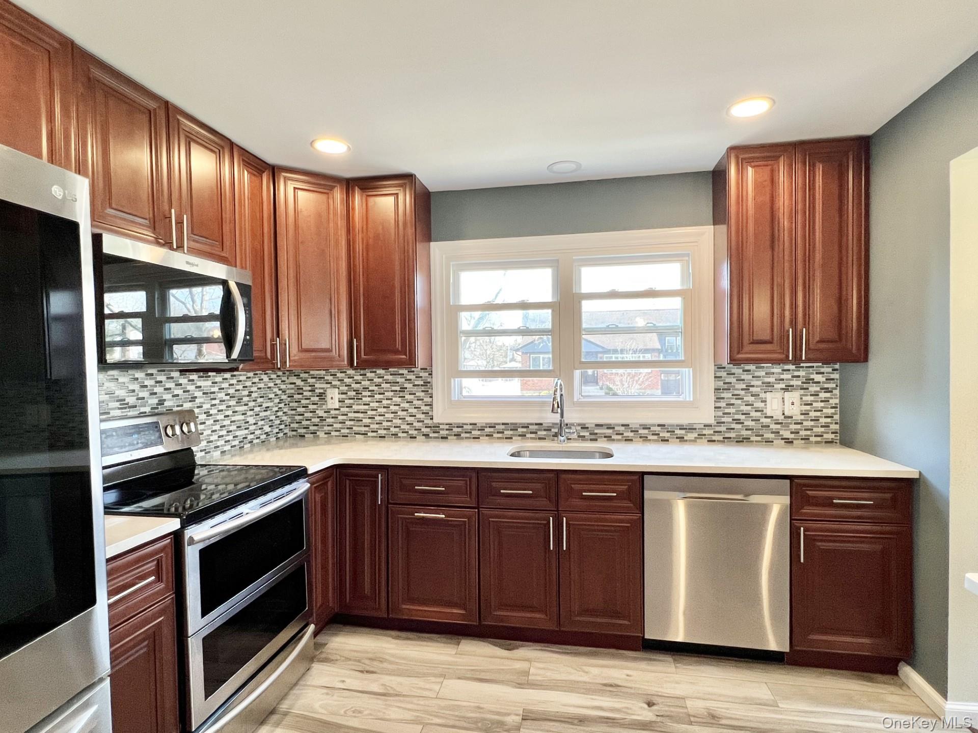 #4 photo, 44 Bruce Lane, নাসাউ কাউন্টি Westbury , NY 11590