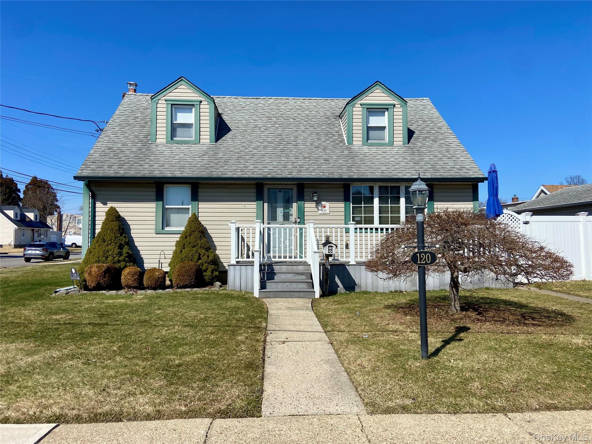 #1 photo, 120 E Zoranne Drive, Farmingdale , NY 11735