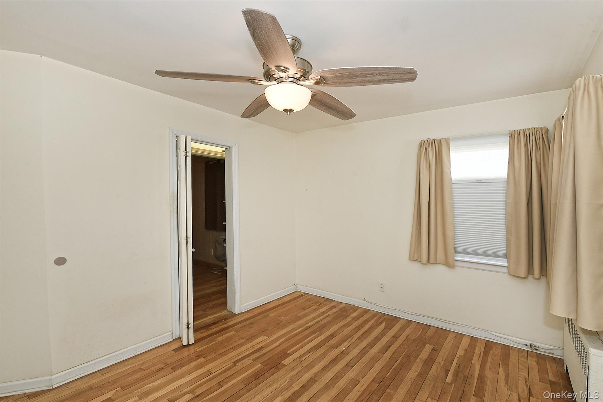 #19 photo, 120 E Zoranne Drive, ناسو Farmingdale , NY 11735