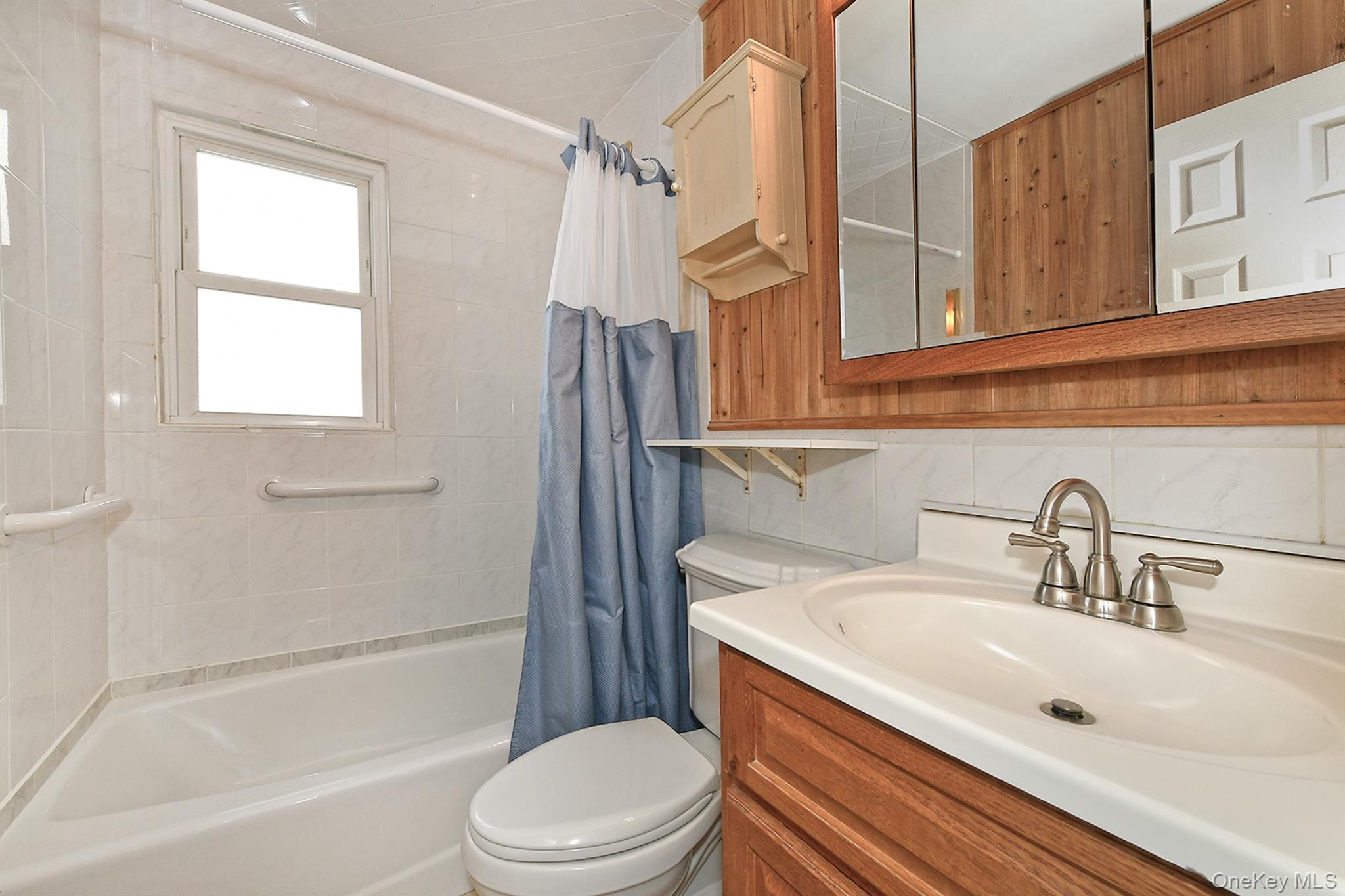 #20 photo, 120 E Zoranne Drive, ناسو Farmingdale , NY 11735