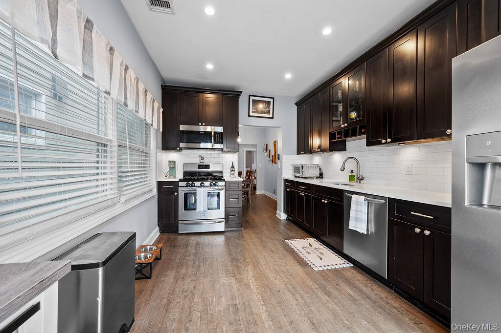 #14 photo, 3665 Ionia Street, Seaford , NY 11783