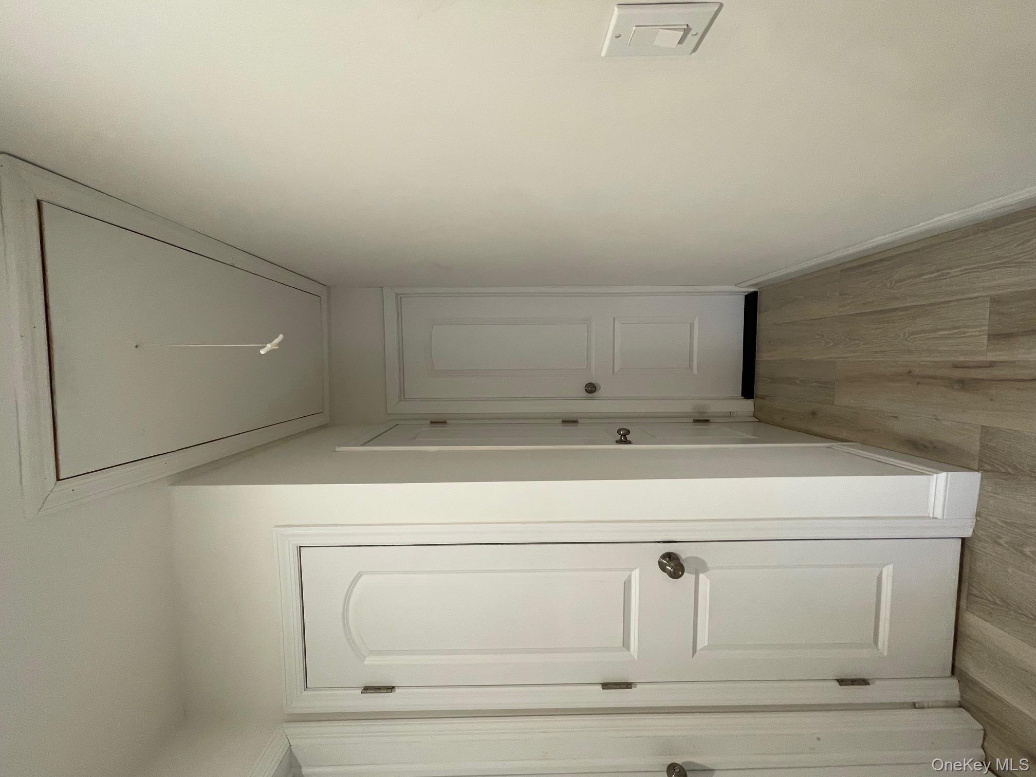 #19 photo, 24920 57th Avenue, Little Neck , NY 11362