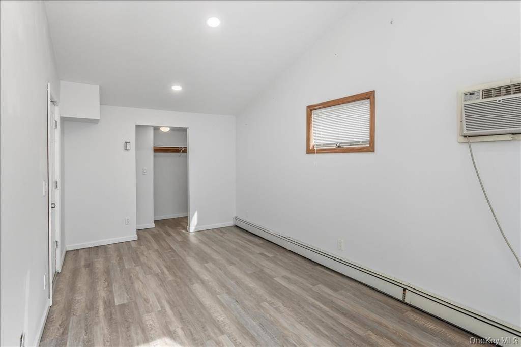 #12 photo, 2287  7th Street, East Meadow , NY 11554