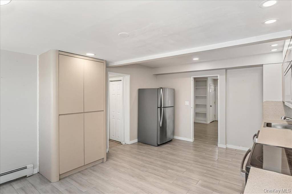 #8 photo, 2287  7th Street, East Meadow , NY 11554