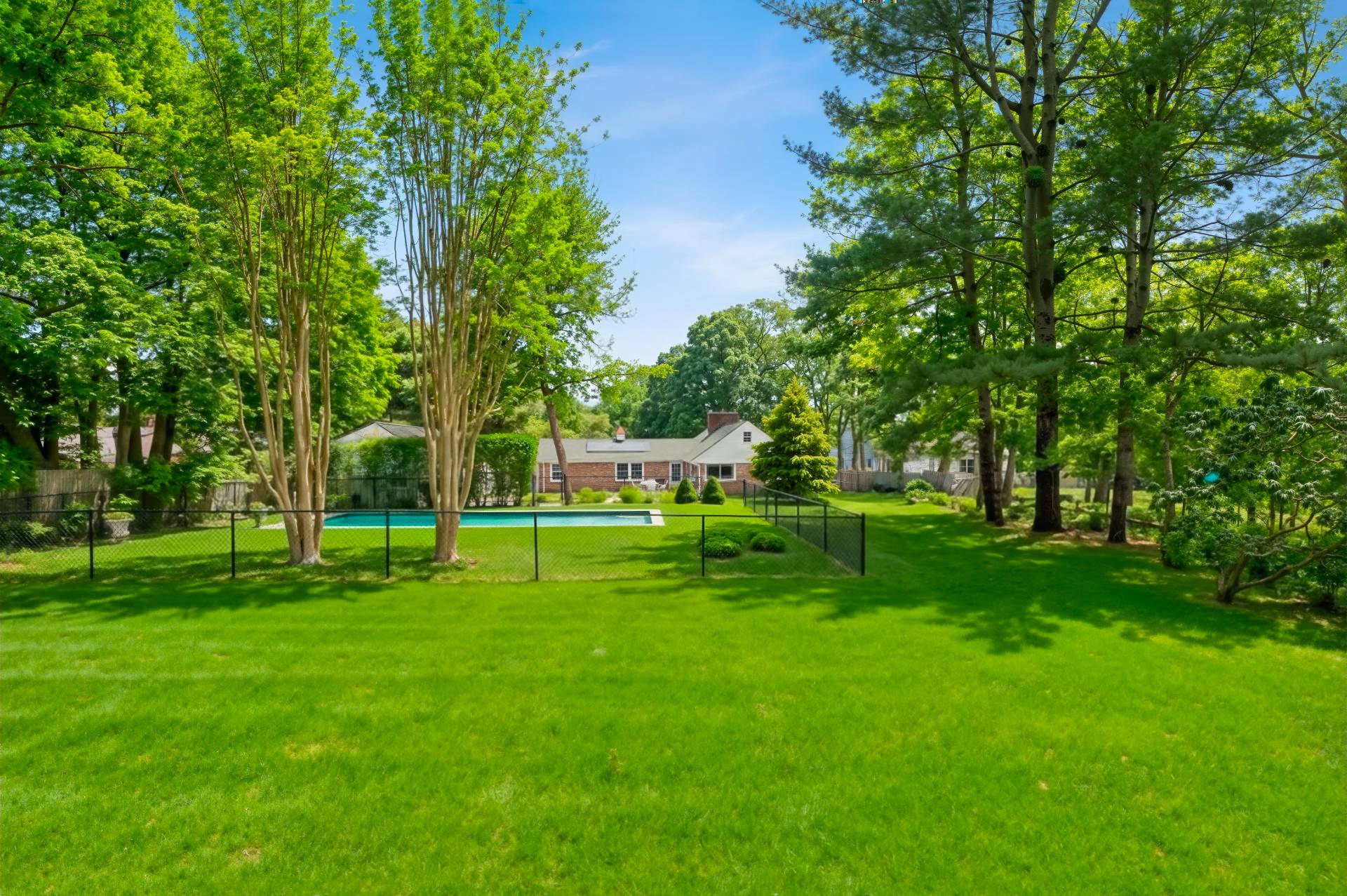 #24 photo, 29D Squiretown Road, Hampton Bays , NY 11946