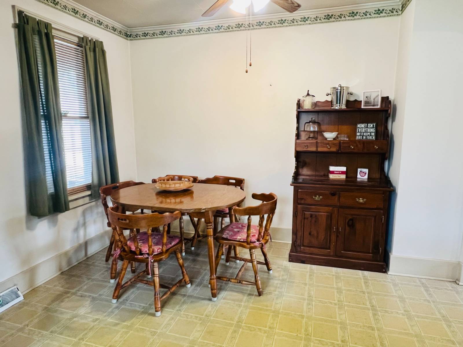 #10 photo, 79 Evelyn Avenue, Amsterdam , NY 12010