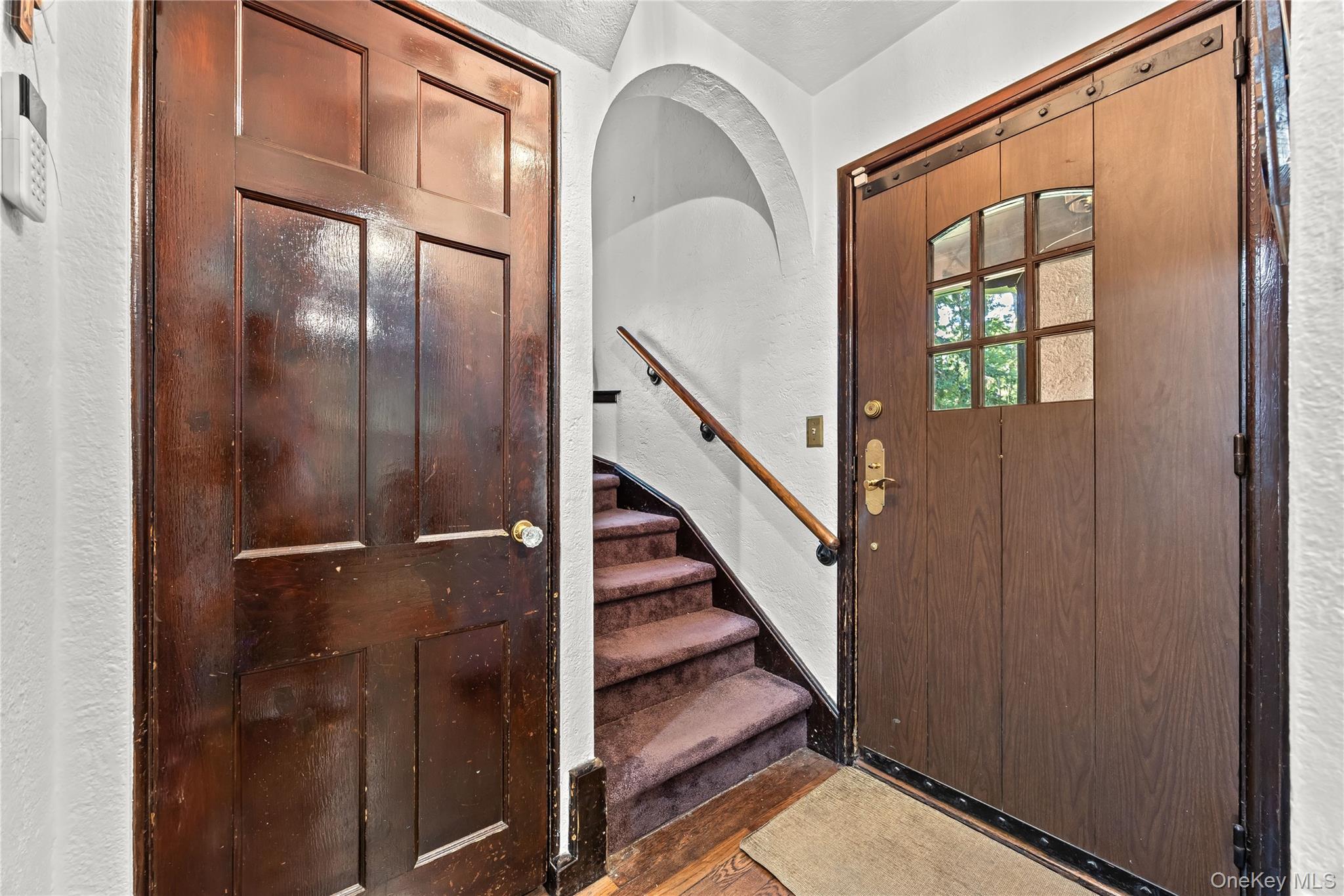 #3 photo, 378 Beverly Road, Куинс ‖ Douglaston , NY 11363