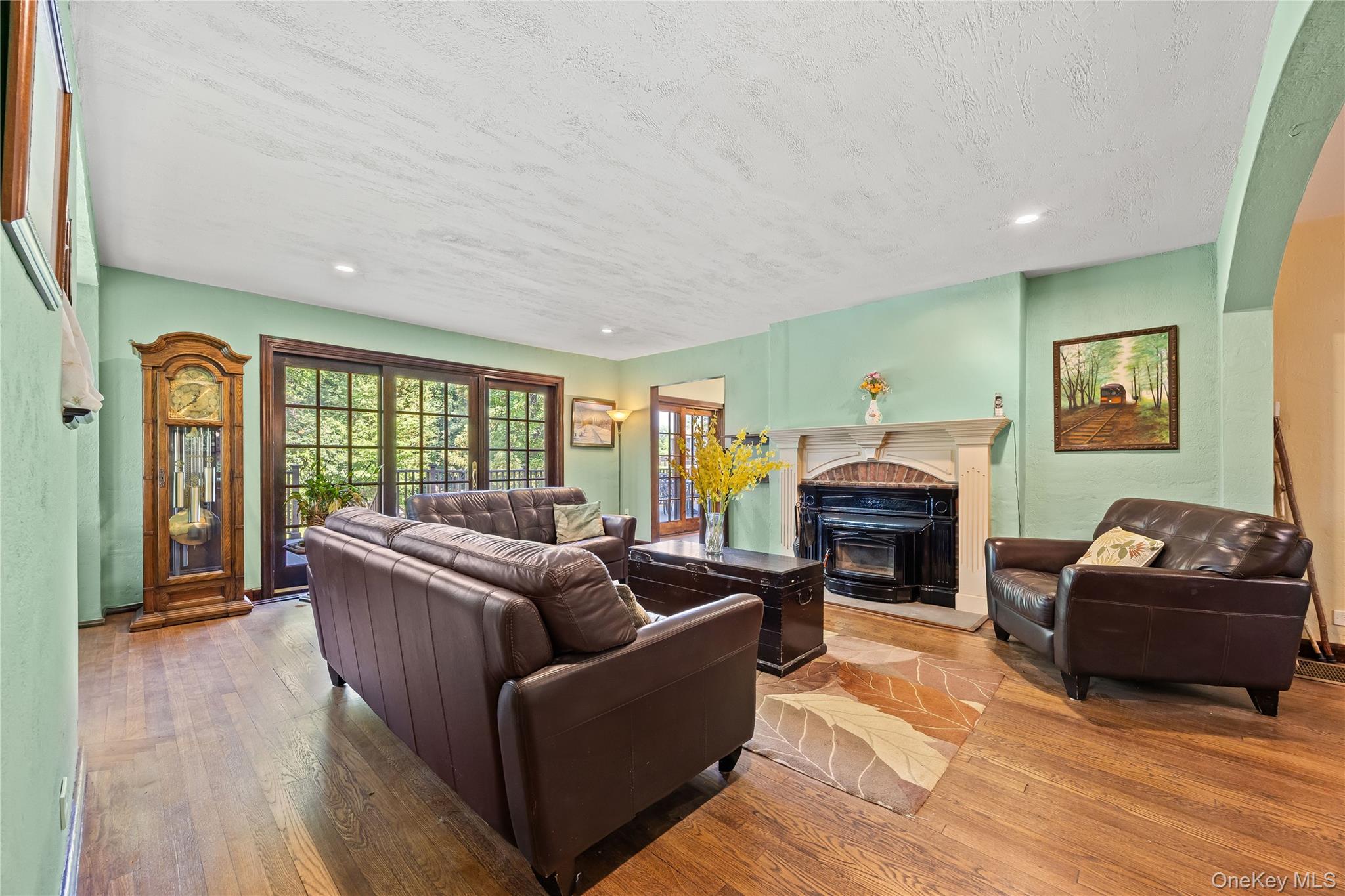 #5 photo, 378 Beverly Road, Куинс ‖ Douglaston , NY 11363