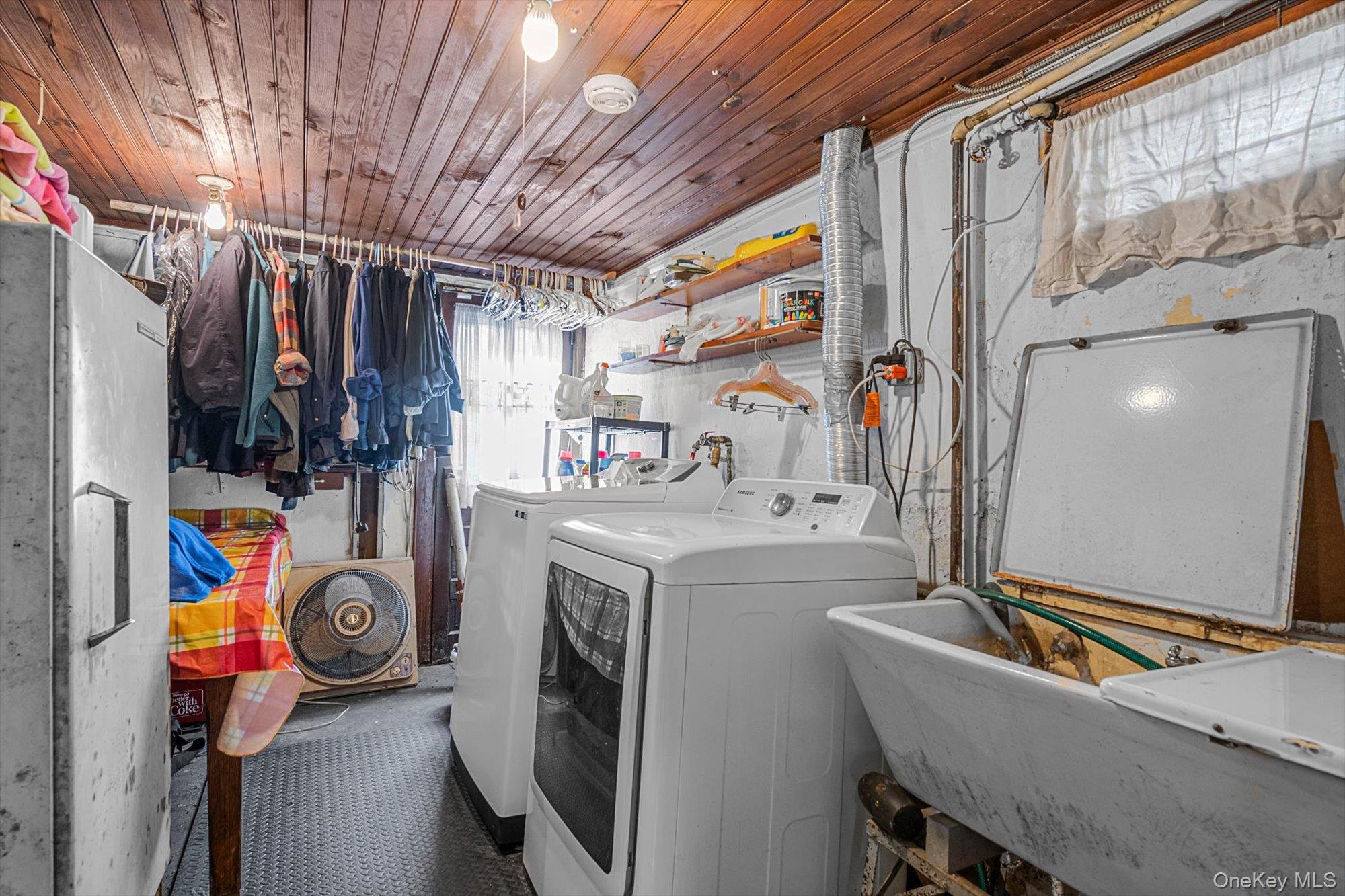 #17 photo, 157-10 46 Avenue, Flushing , NY 11355