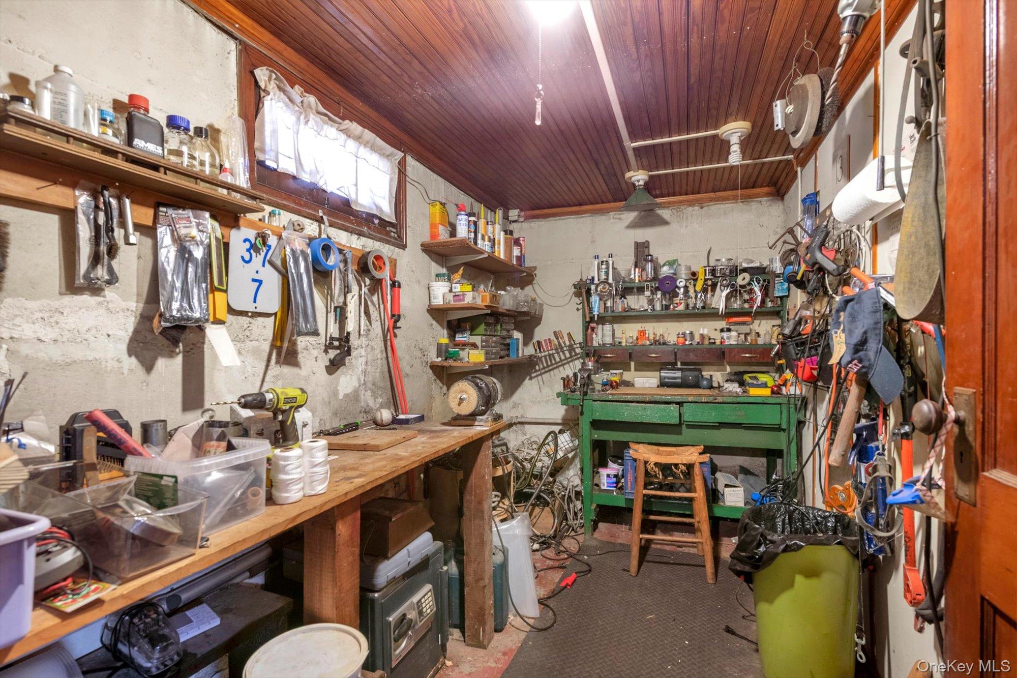 #18 photo, 157-10 46 Avenue, Flushing , NY 11355