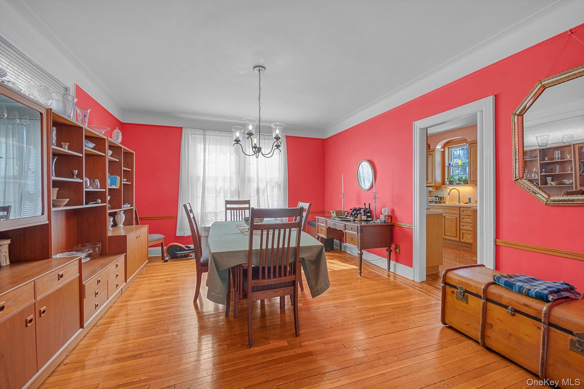 #5 photo, 157-10 46 Avenue, Flushing , NY 11355