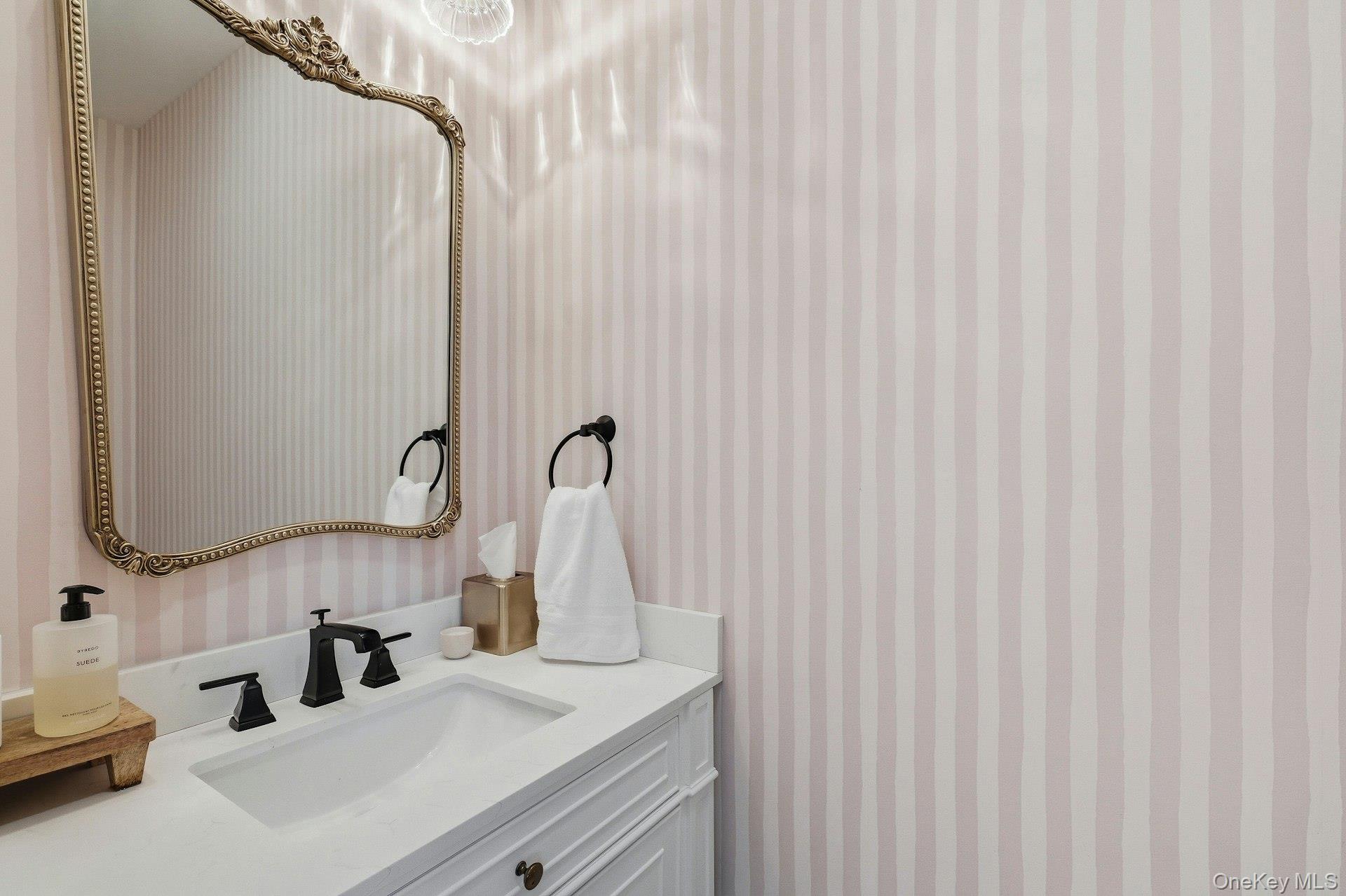 #17 photo, 14 Oaklawn Avenue, Glen Head , NY 11545