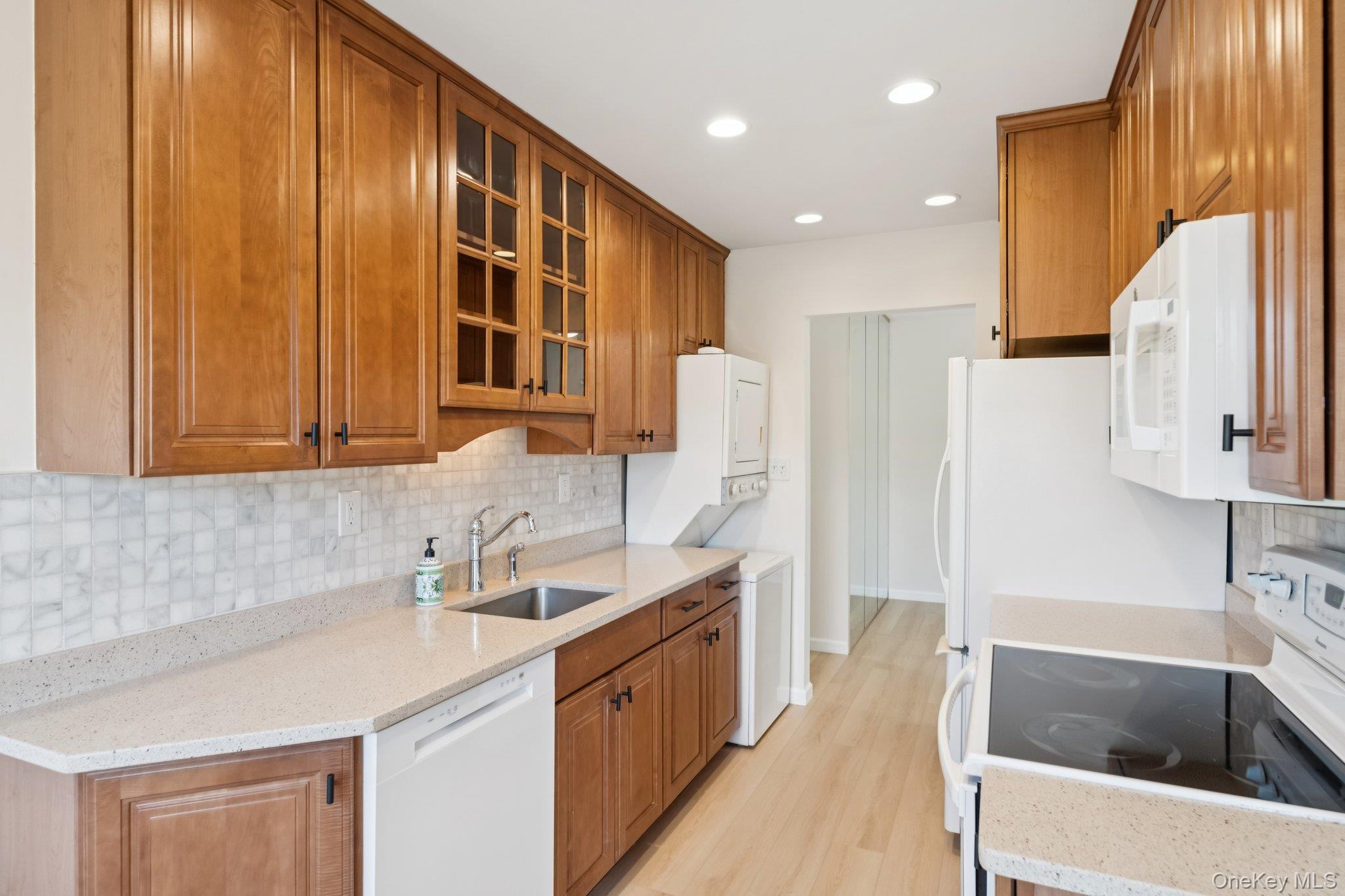 #11 photo, 908 Drew Drive, Saint James , NY 11780