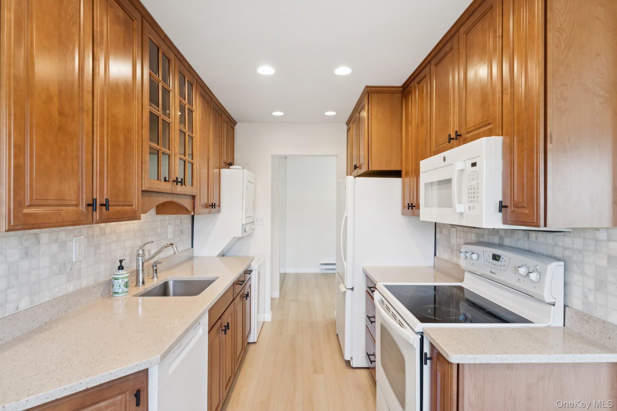 #14 photo, 908 Drew Drive, Saint James , NY 11780