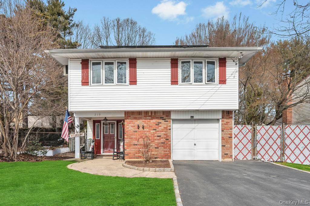 #1 photo, 219 Bellerose Avenue, East Northport , NY 11731