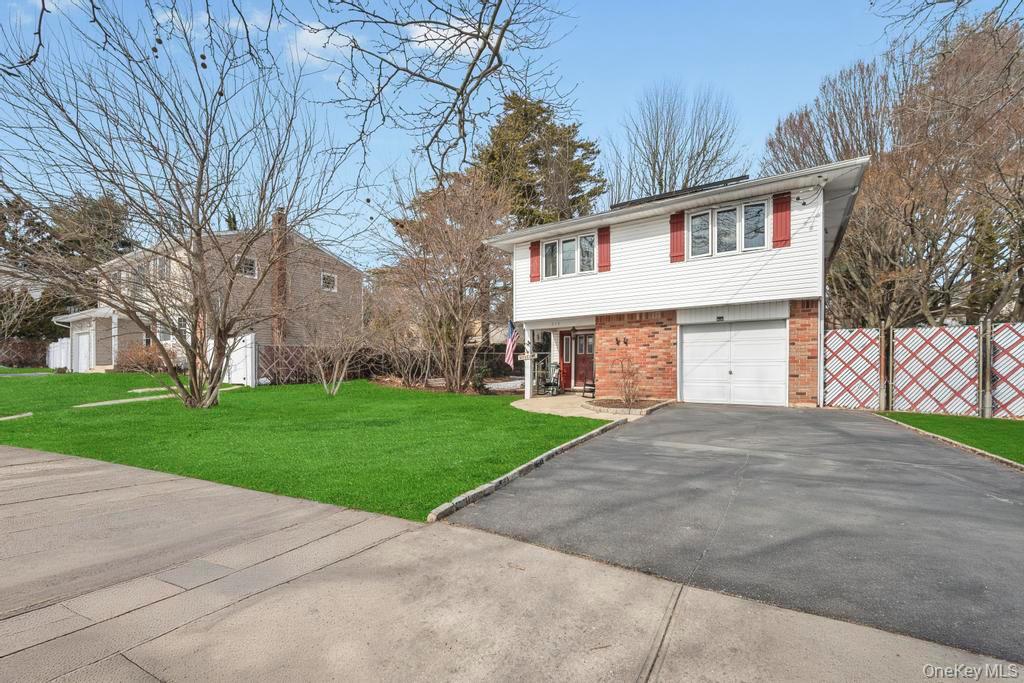 #4 photo, 219 Bellerose Avenue, East Northport , NY 11731