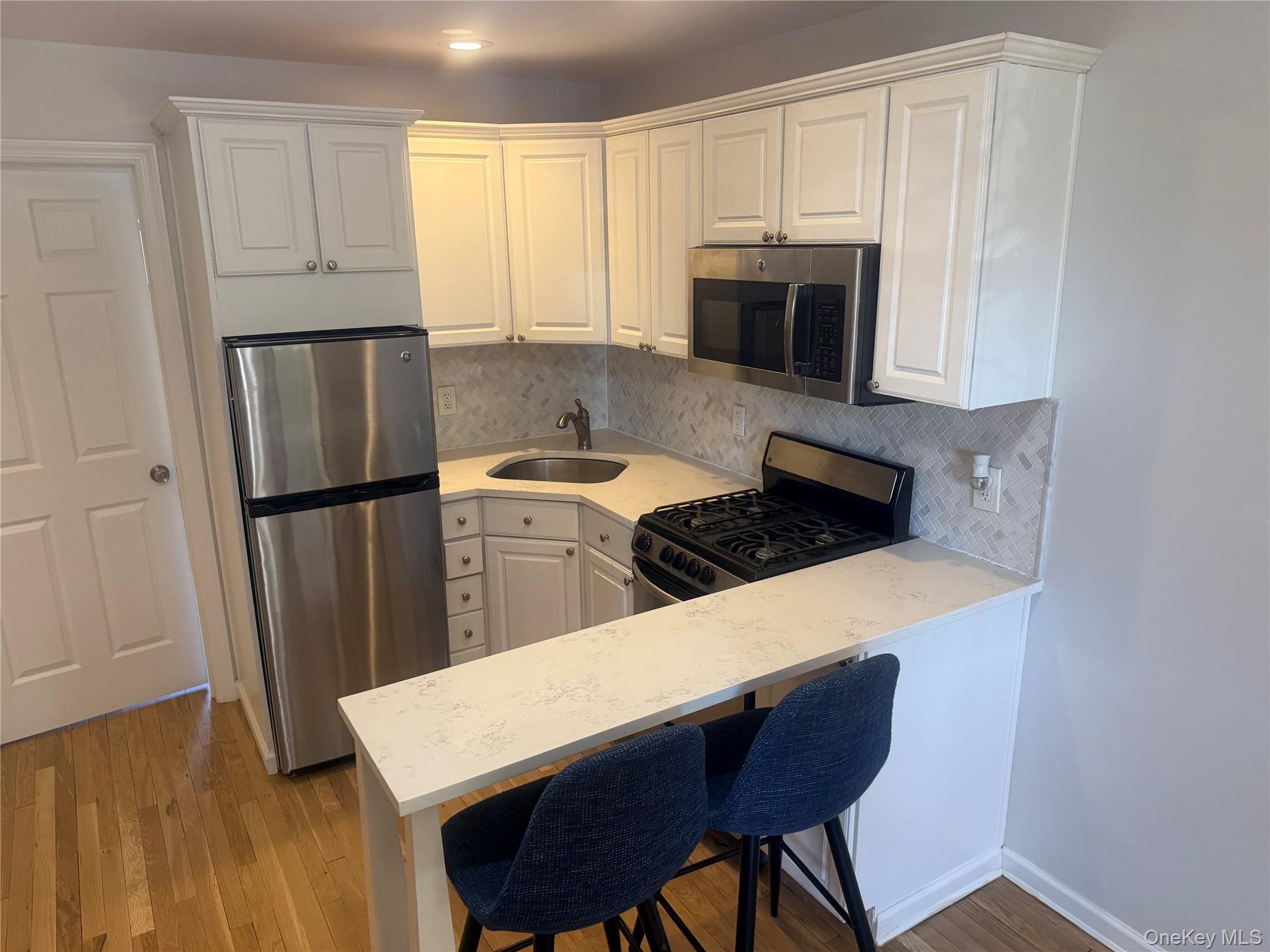 #17 photo, 65 West Broadway, Нассау ‖ Long Beach , NY 11561