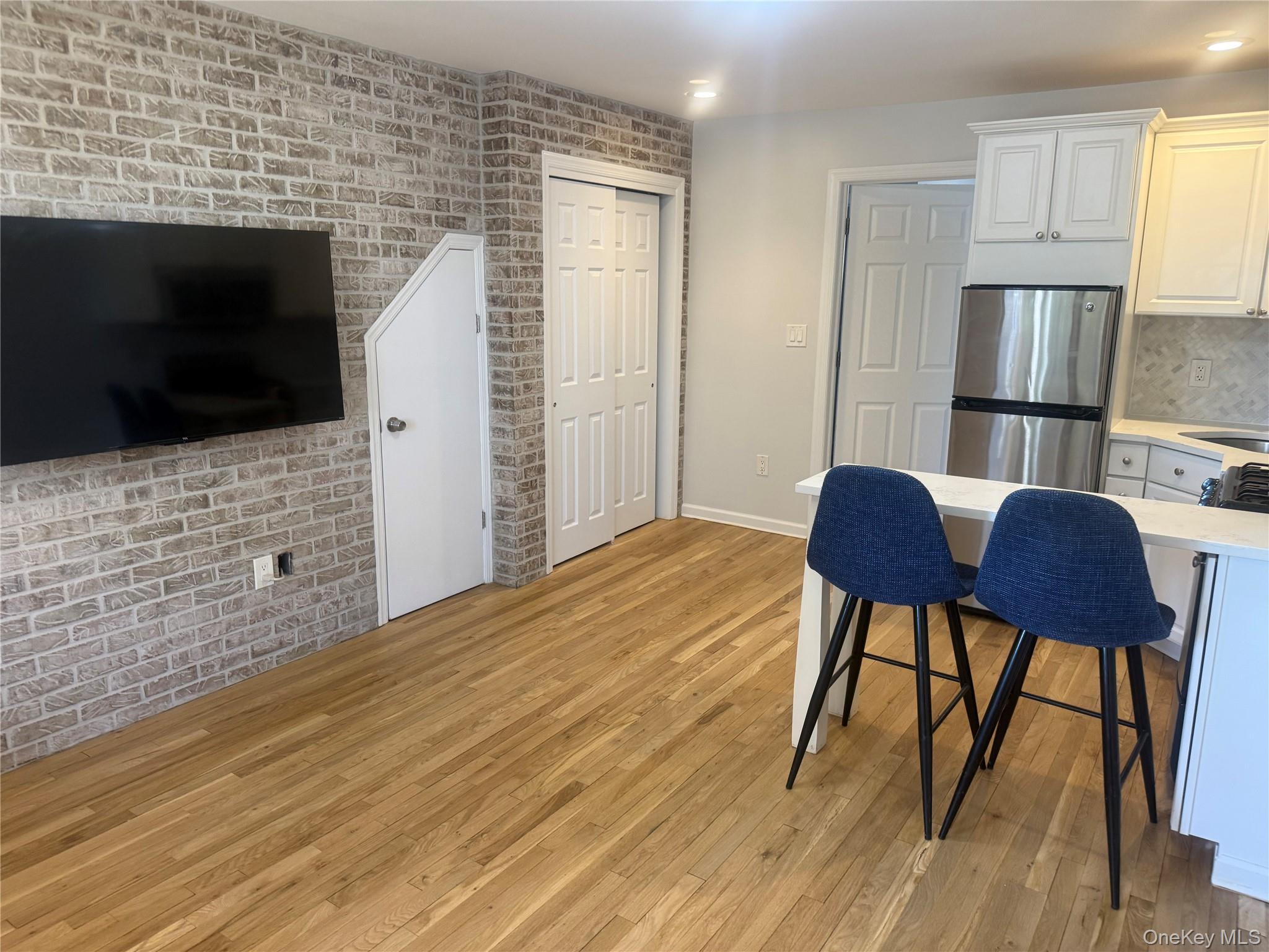 #19 photo, 65 West Broadway, Нассау ‖ Long Beach , NY 11561