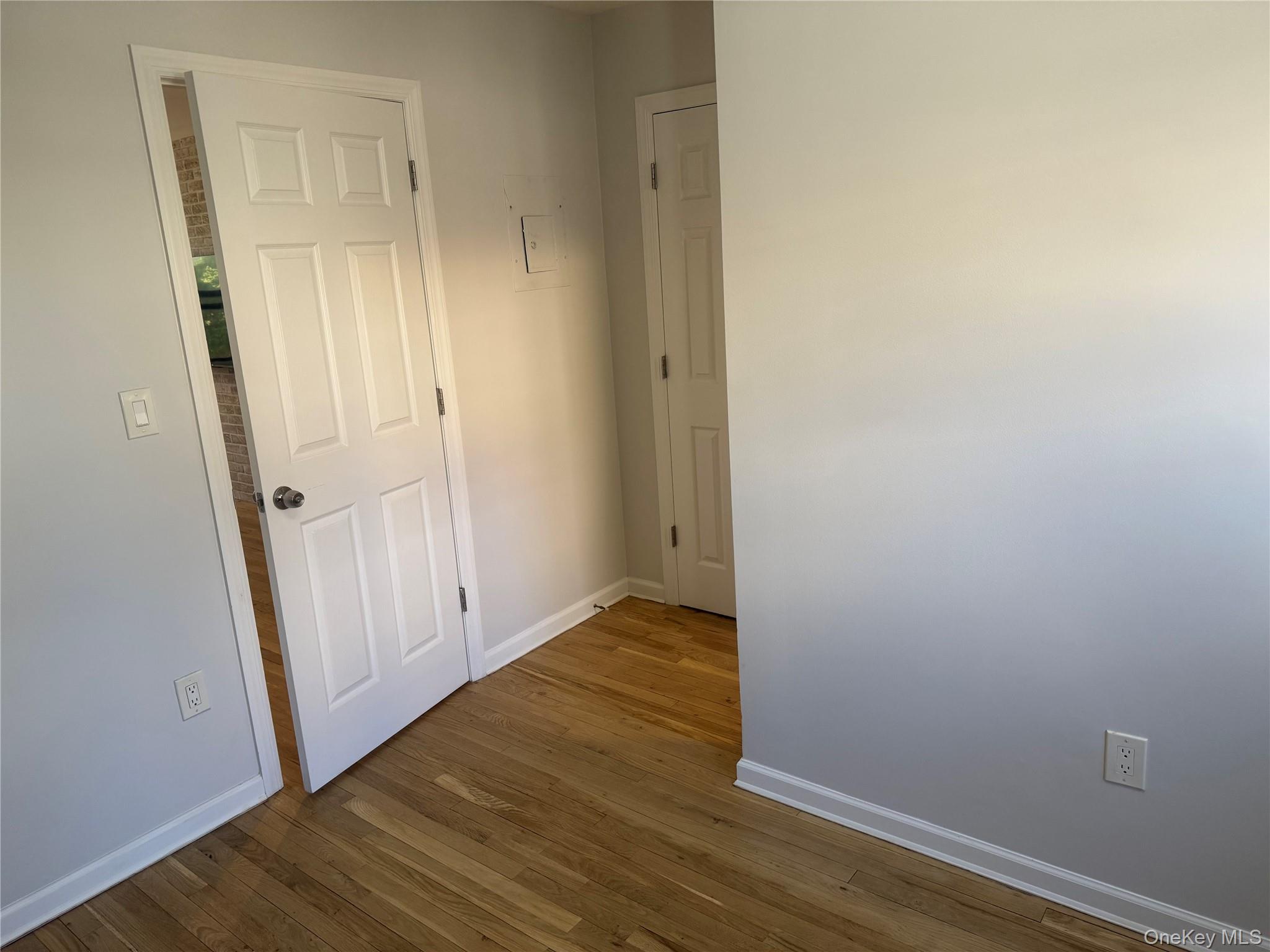 #7 photo, 65 West Broadway, Нассау ‖ Long Beach , NY 11561