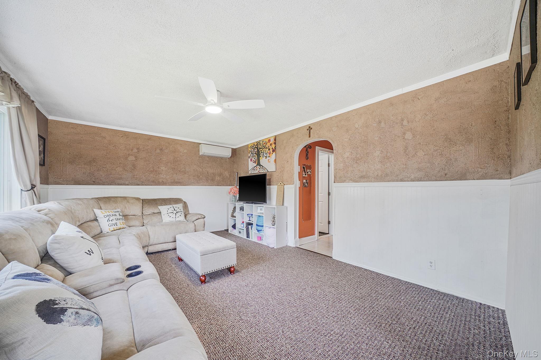 #7 photo, 6 Cedar Oaks Avenue, Farmingville , NY 11738