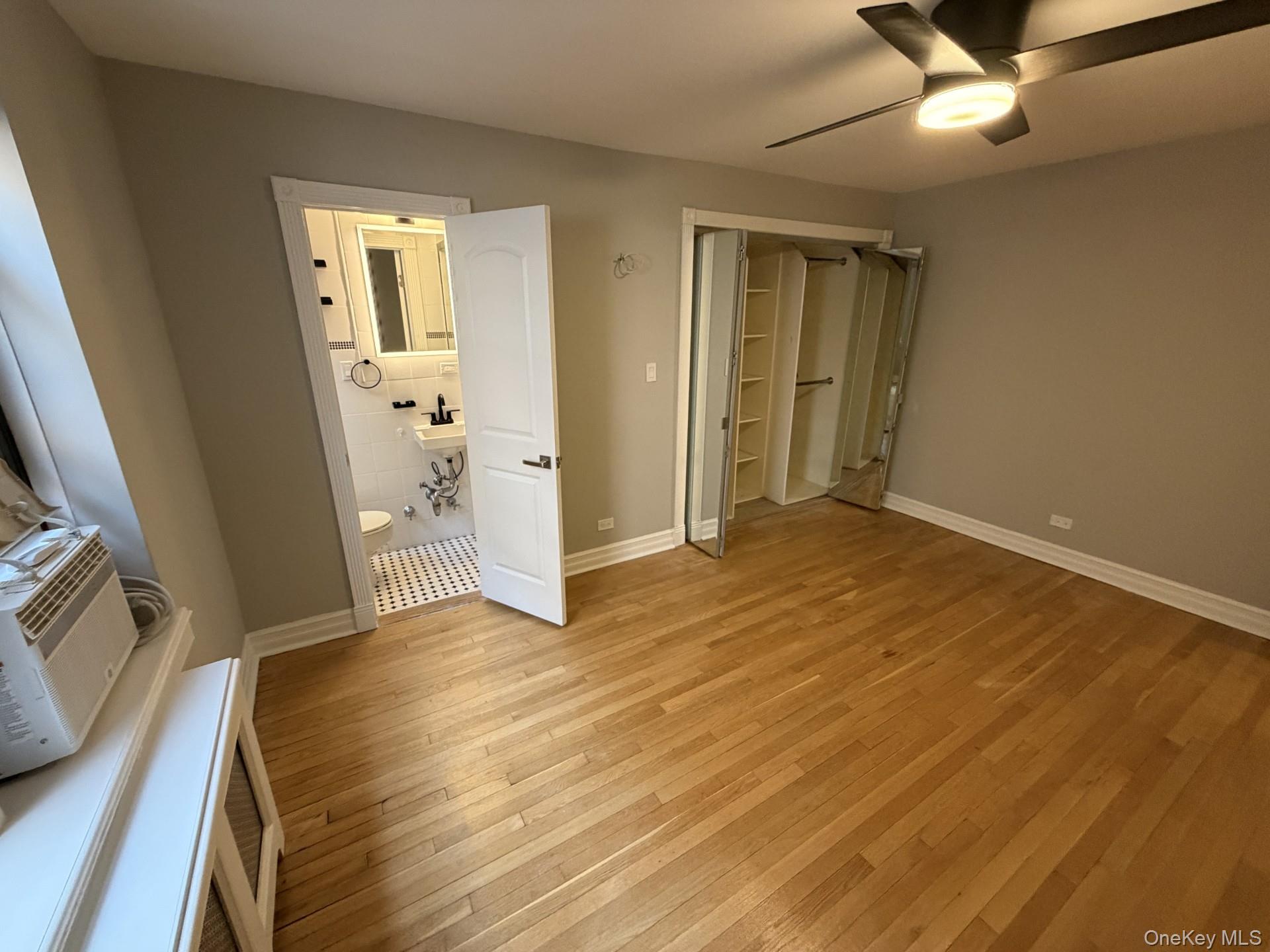 #6 photo, 445 W 240th Street, 브롱크스 Bronx , NY 10463