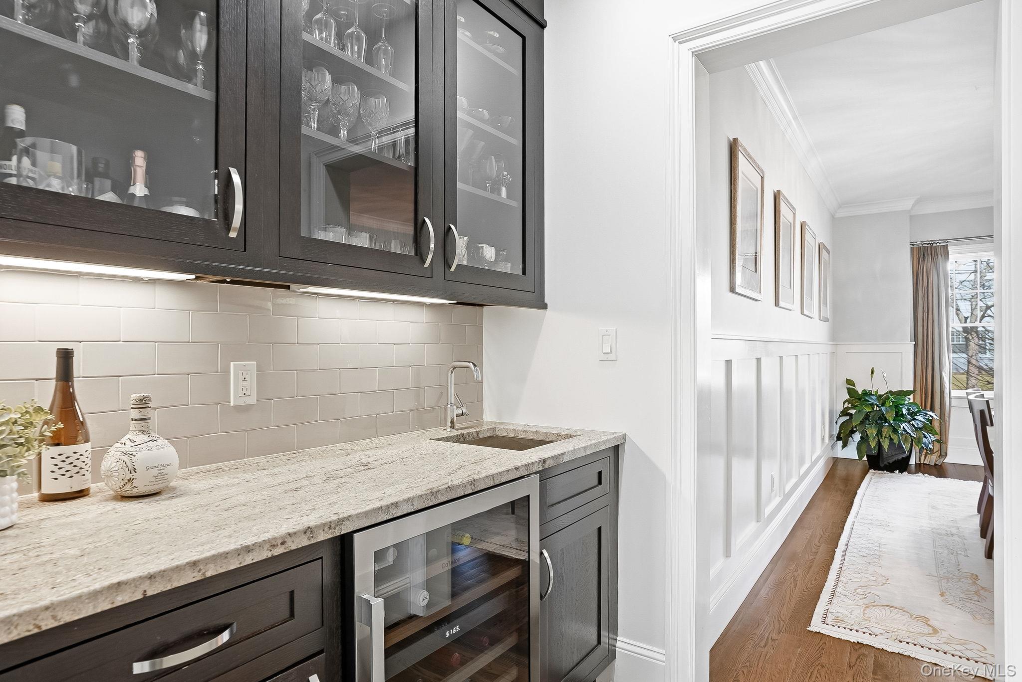 #10 photo, 8 Wakefield Road, Scarsdale , NY 10583