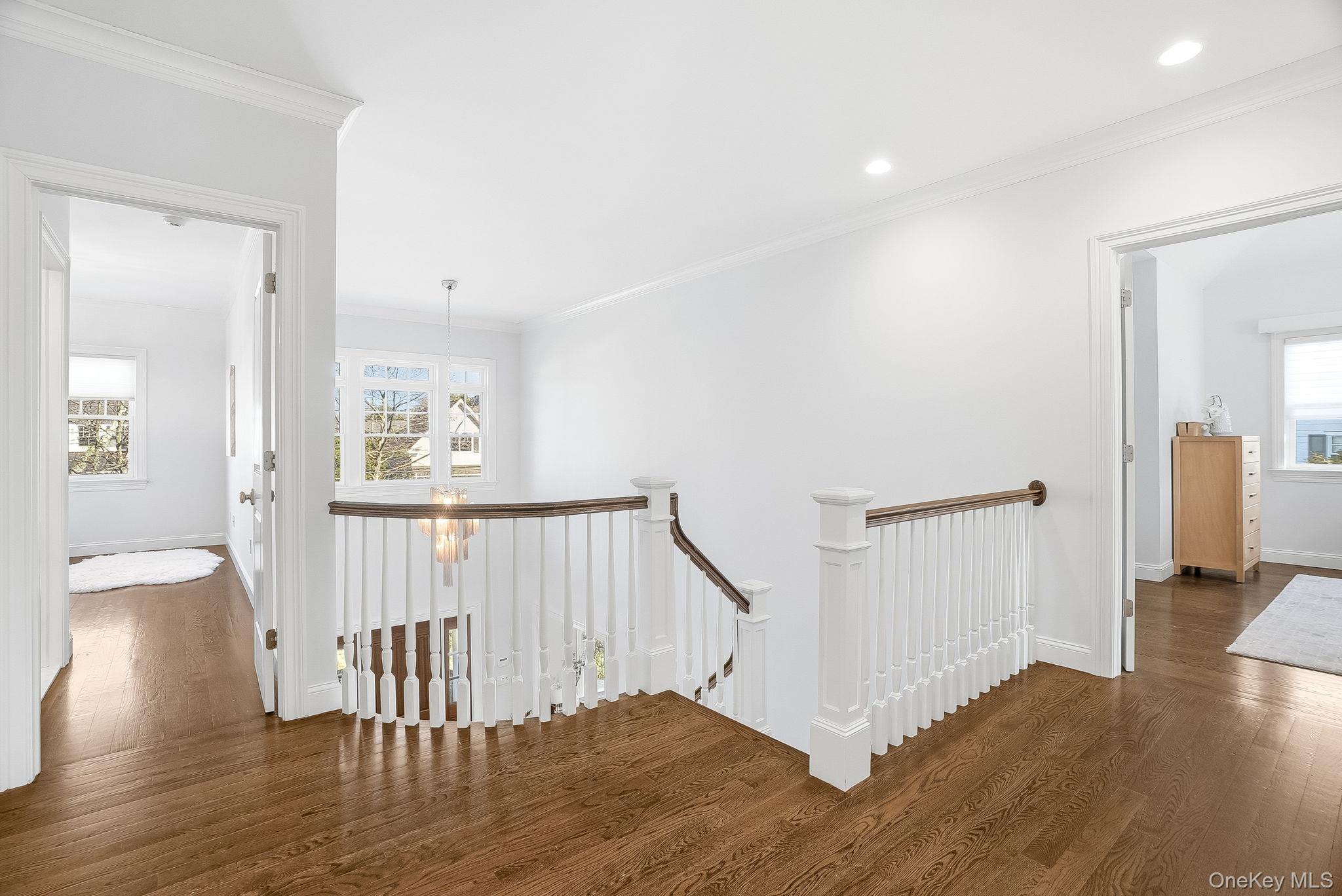 #12 photo, 8 Wakefield Road, Scarsdale , NY 10583