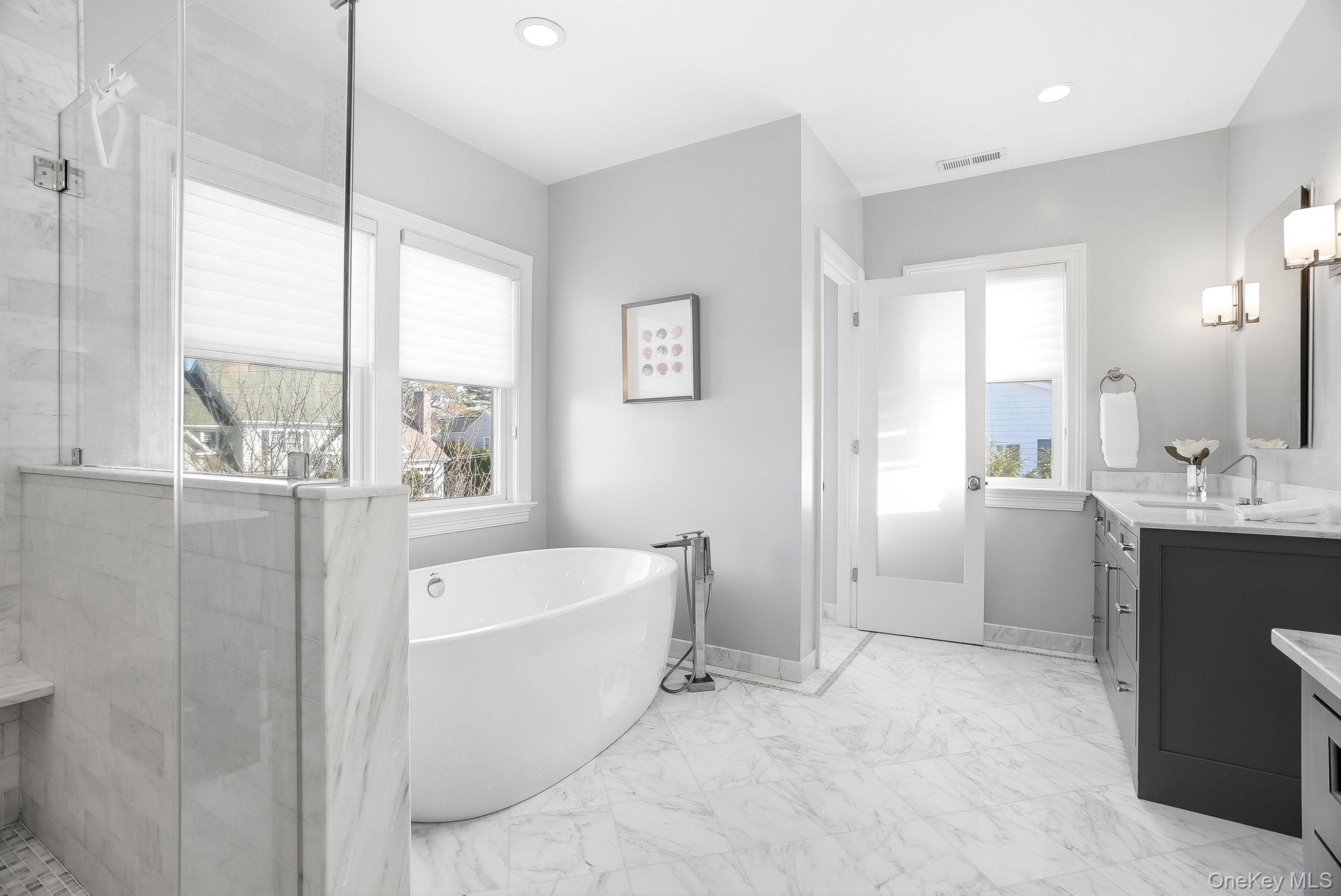 #16 photo, 8 Wakefield Road, Scarsdale , NY 10583