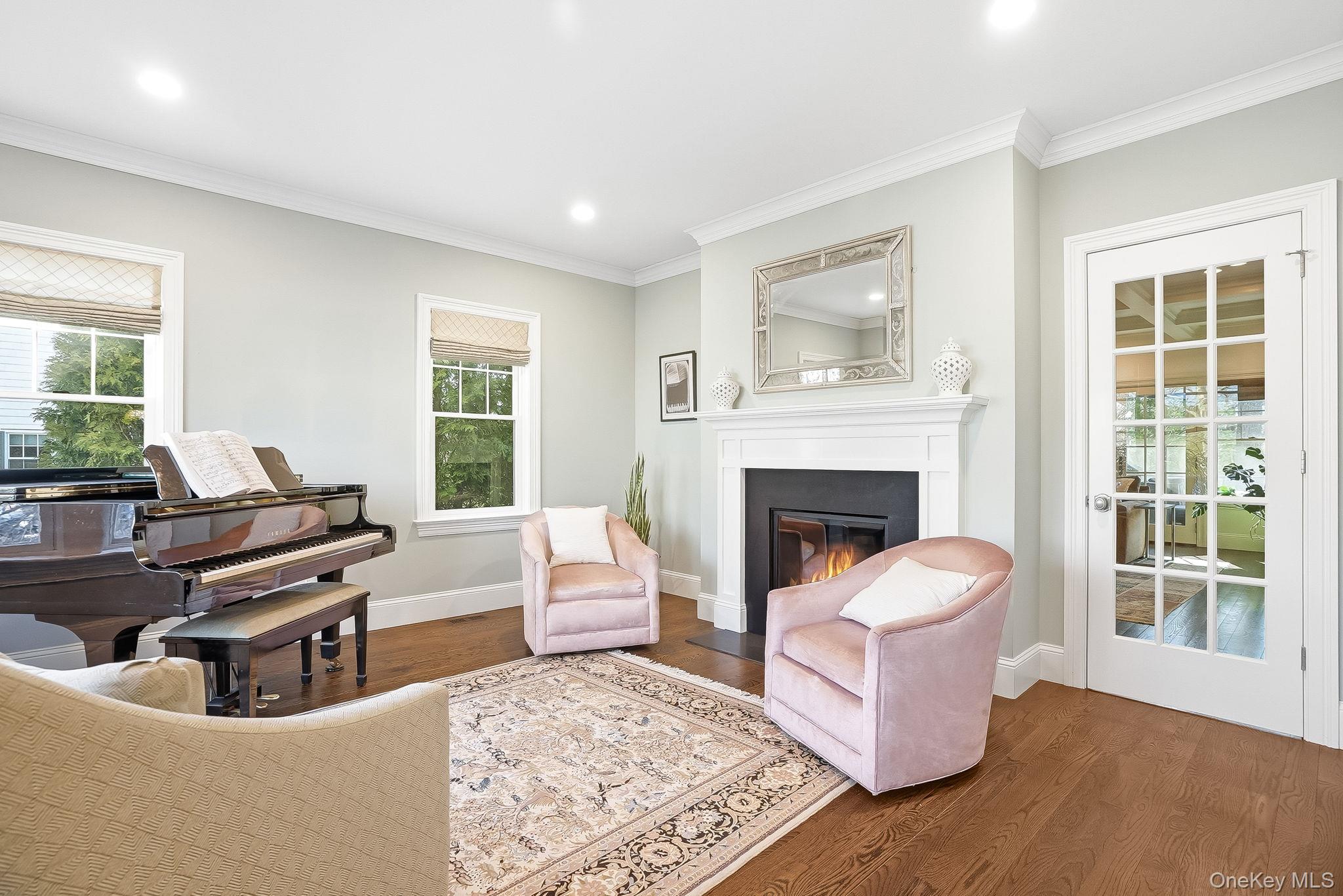 #7 photo, 8 Wakefield Road, Scarsdale , NY 10583