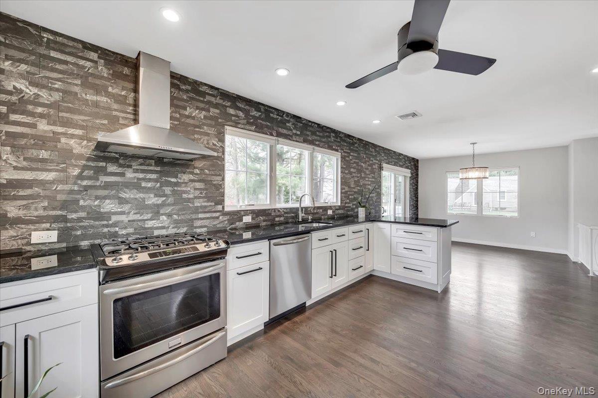 #17 photo, 10 Sandhage Drive, Pearl River , NY 10965