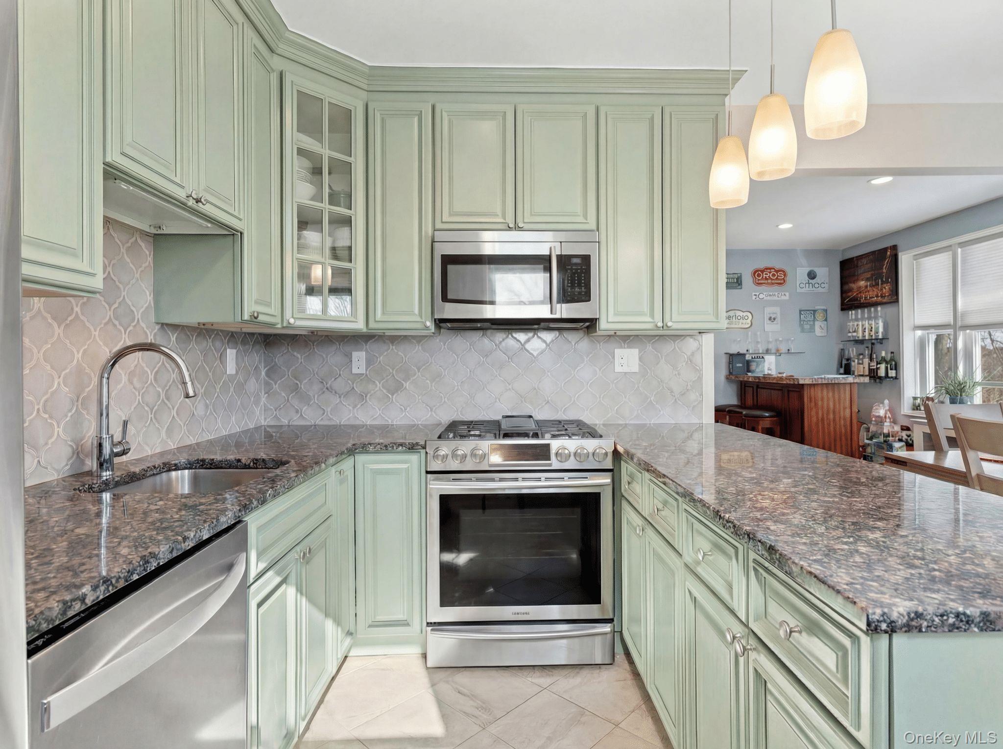 #15 photo, 2 Overlook Road, 뉴욕주 White Plains , NY 10605