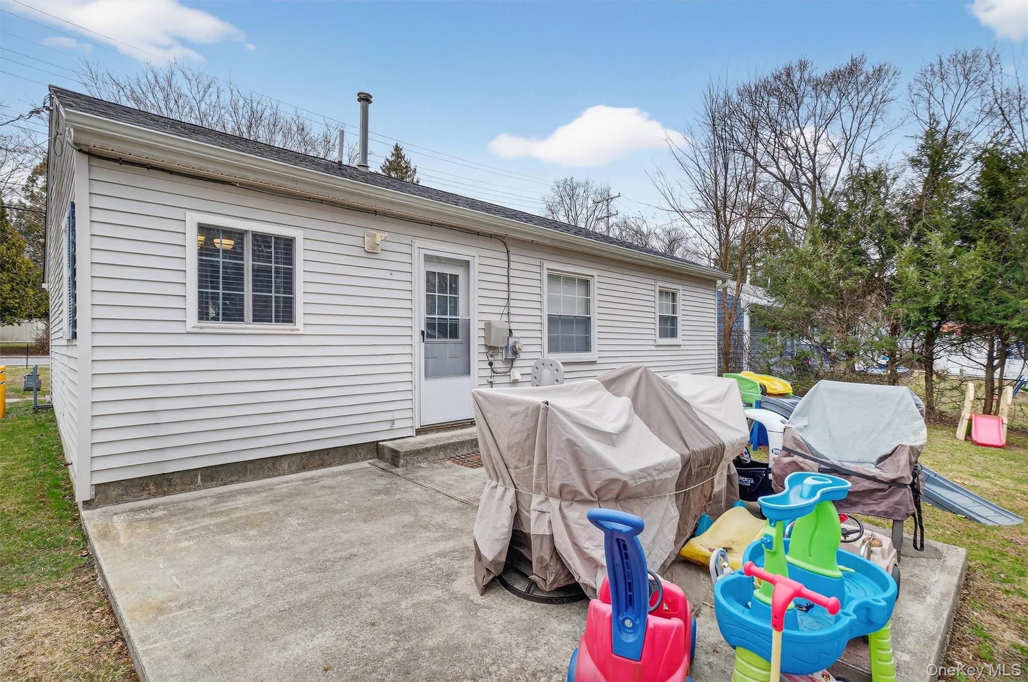 #17 photo, 8 Van Wyck Drive, Poughkeepsie , NY 12601