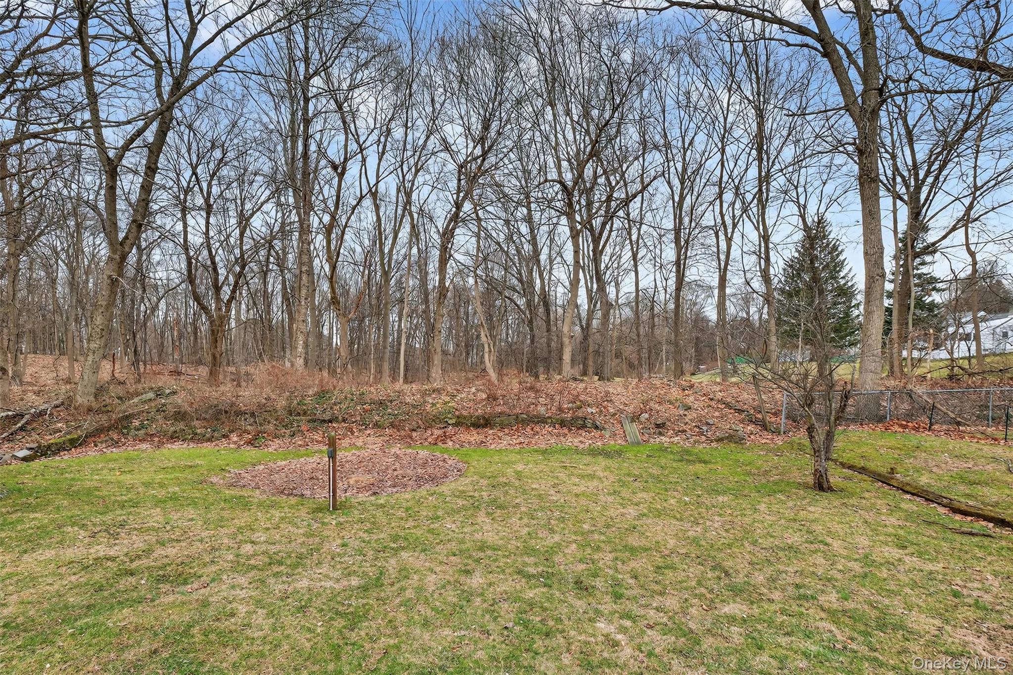 #19 photo, 8 Van Wyck Drive, Poughkeepsie , NY 12601