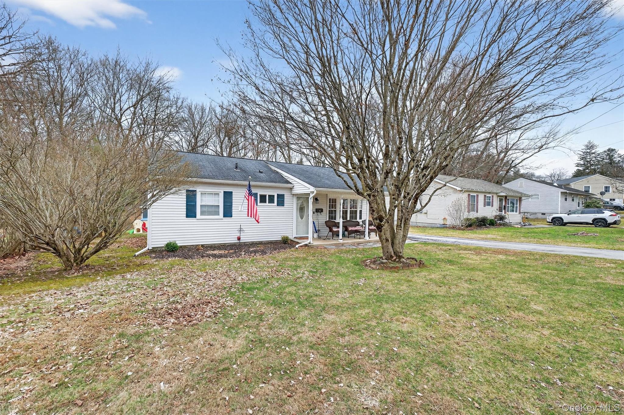 #2 photo, 8 Van Wyck Drive, Poughkeepsie , NY 12601