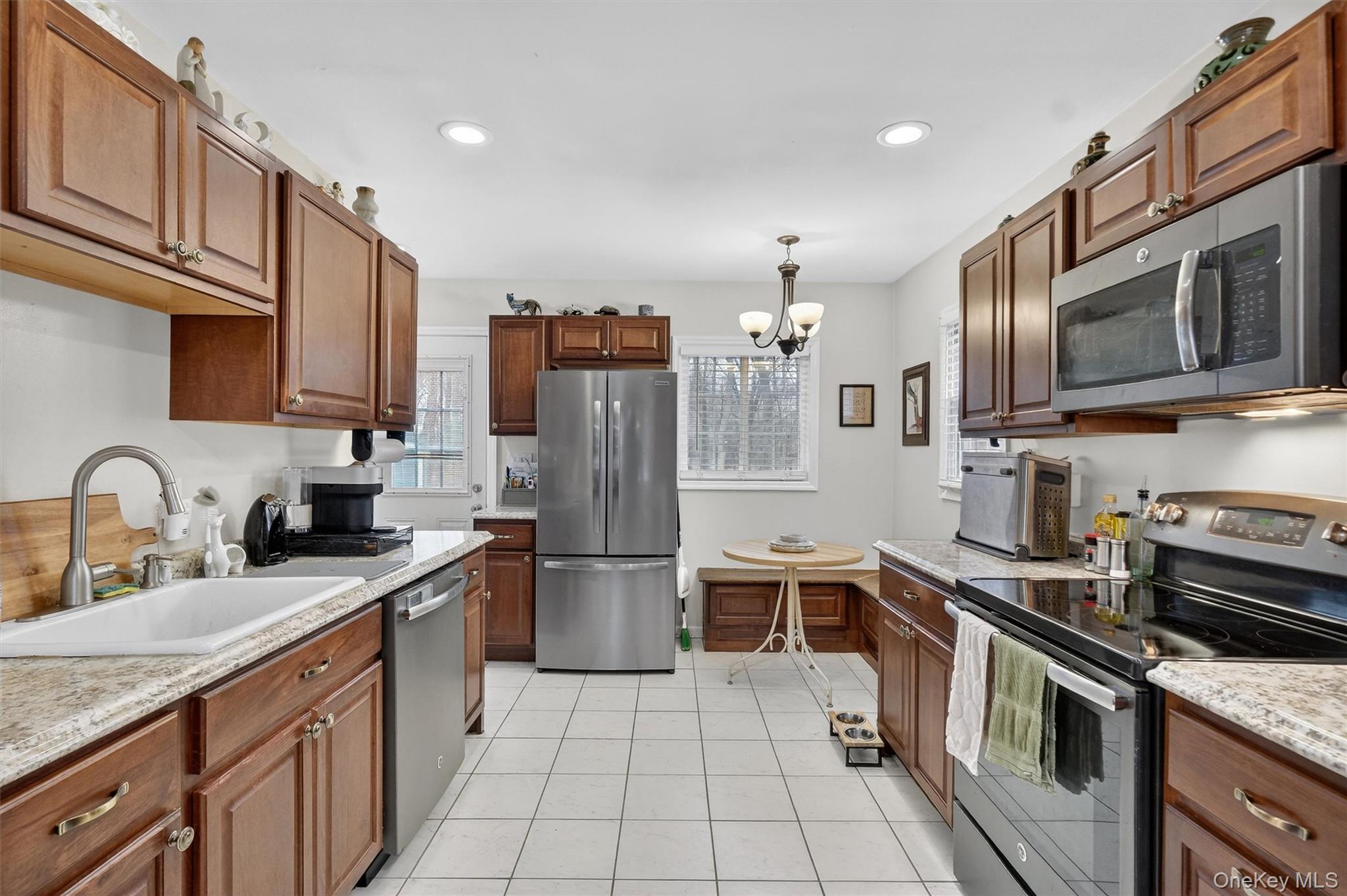 #8 photo, 8 Van Wyck Drive, Poughkeepsie , NY 12601