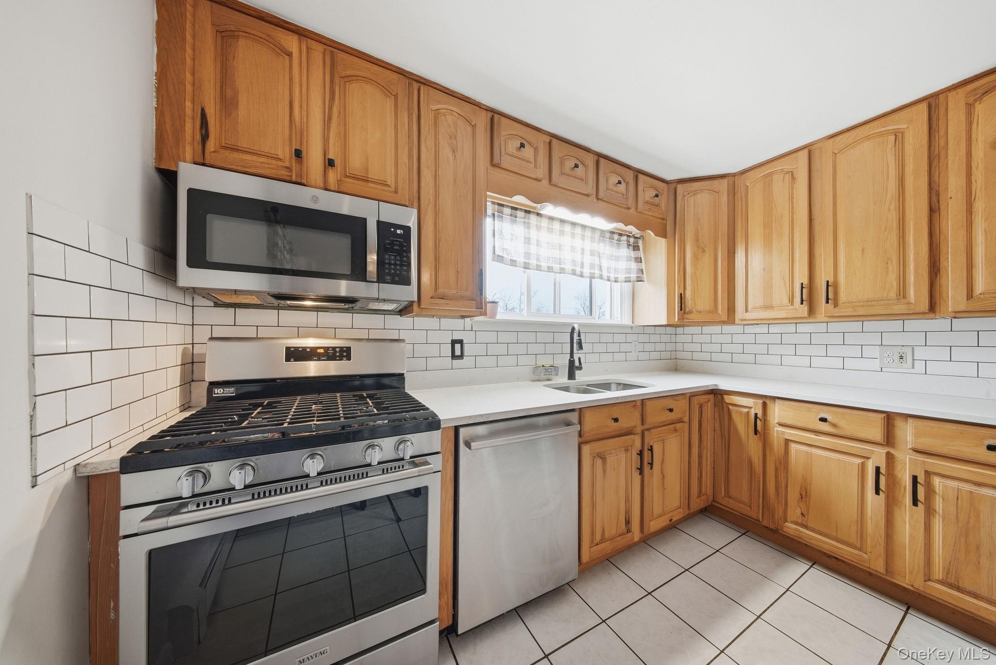 #13 photo, 282 Stone School House Road, Bloomingburg , NY 12721