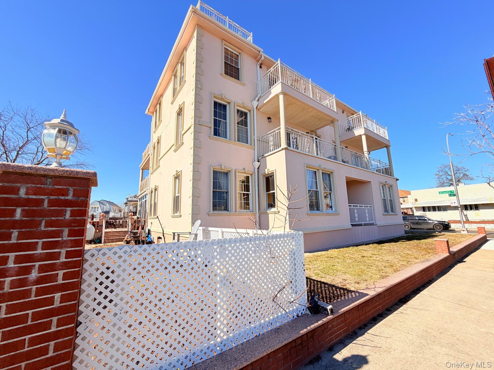 #3 photo, 4300 Atlantic Avenue, Brooklyn , NY 11224