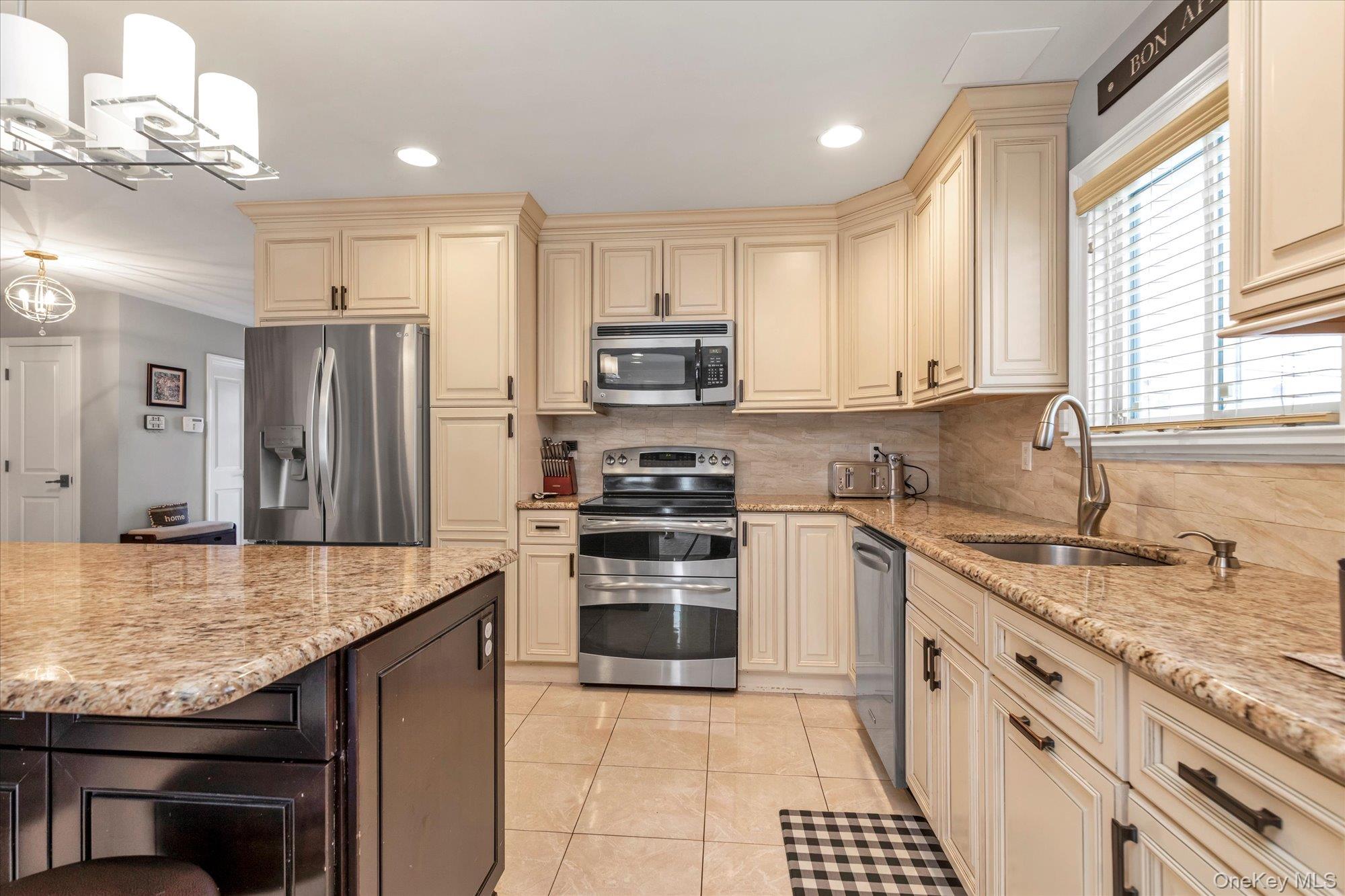 #6 photo, 6 Cedar Drive, ナッソー郡 Plainview , NY 11803