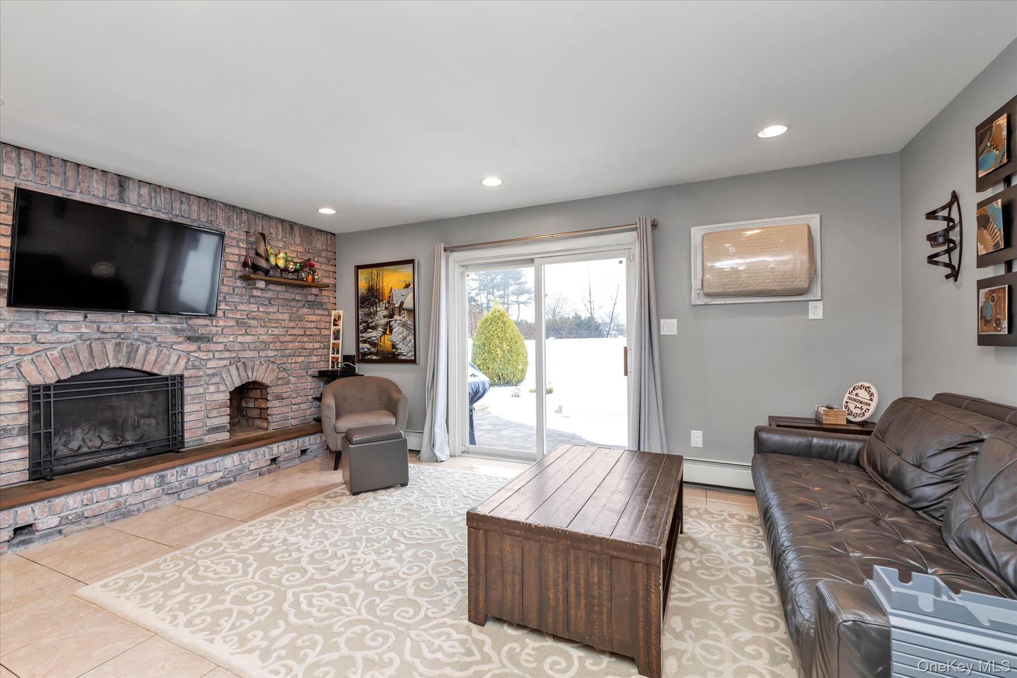 #9 photo, 6 Cedar Drive, ナッソー郡 Plainview , NY 11803