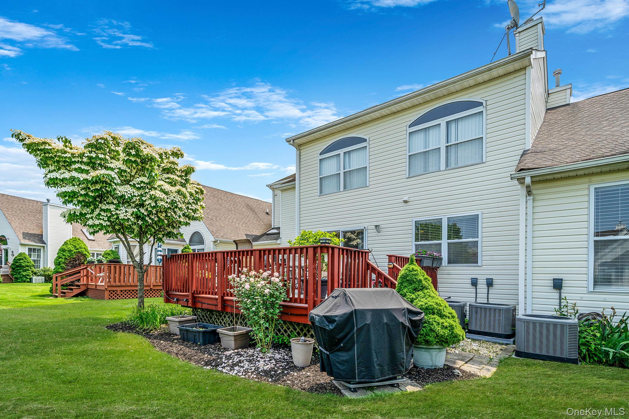 #20 photo, 903 Constance Lane, 롱 아일랜드 Port Jefferson Station , NY 11776