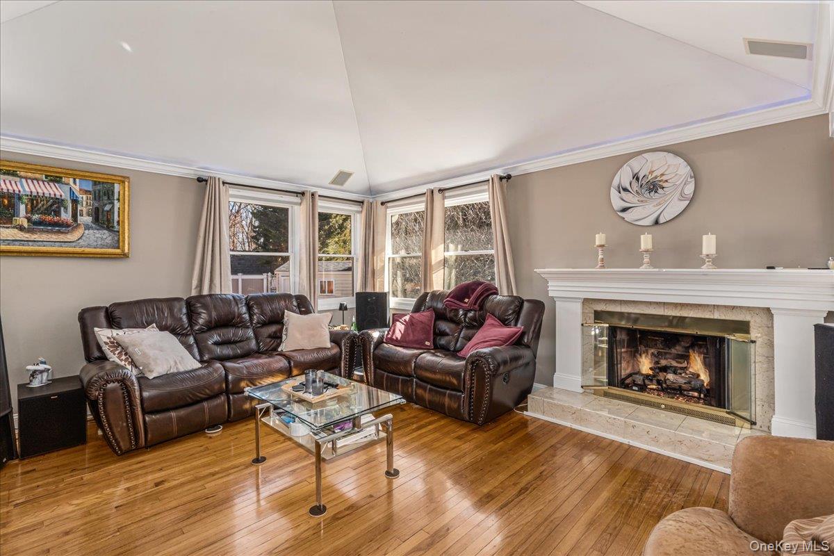 #6 photo, 4 Andover Place, Саффолк ‖ Huntington , NY 11743