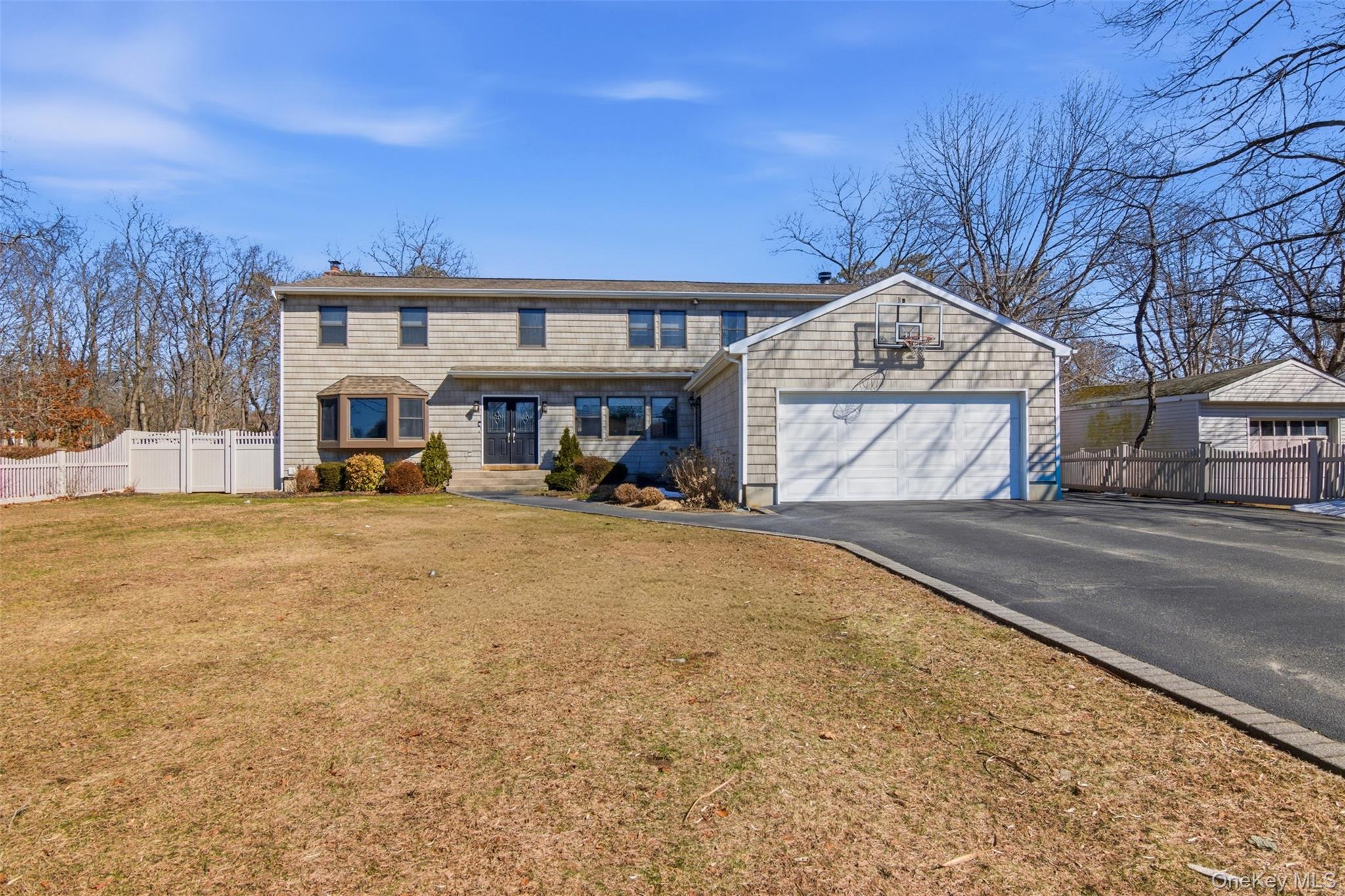 #2 photo, 741 10th Street, Islip Terrace , NY 11752